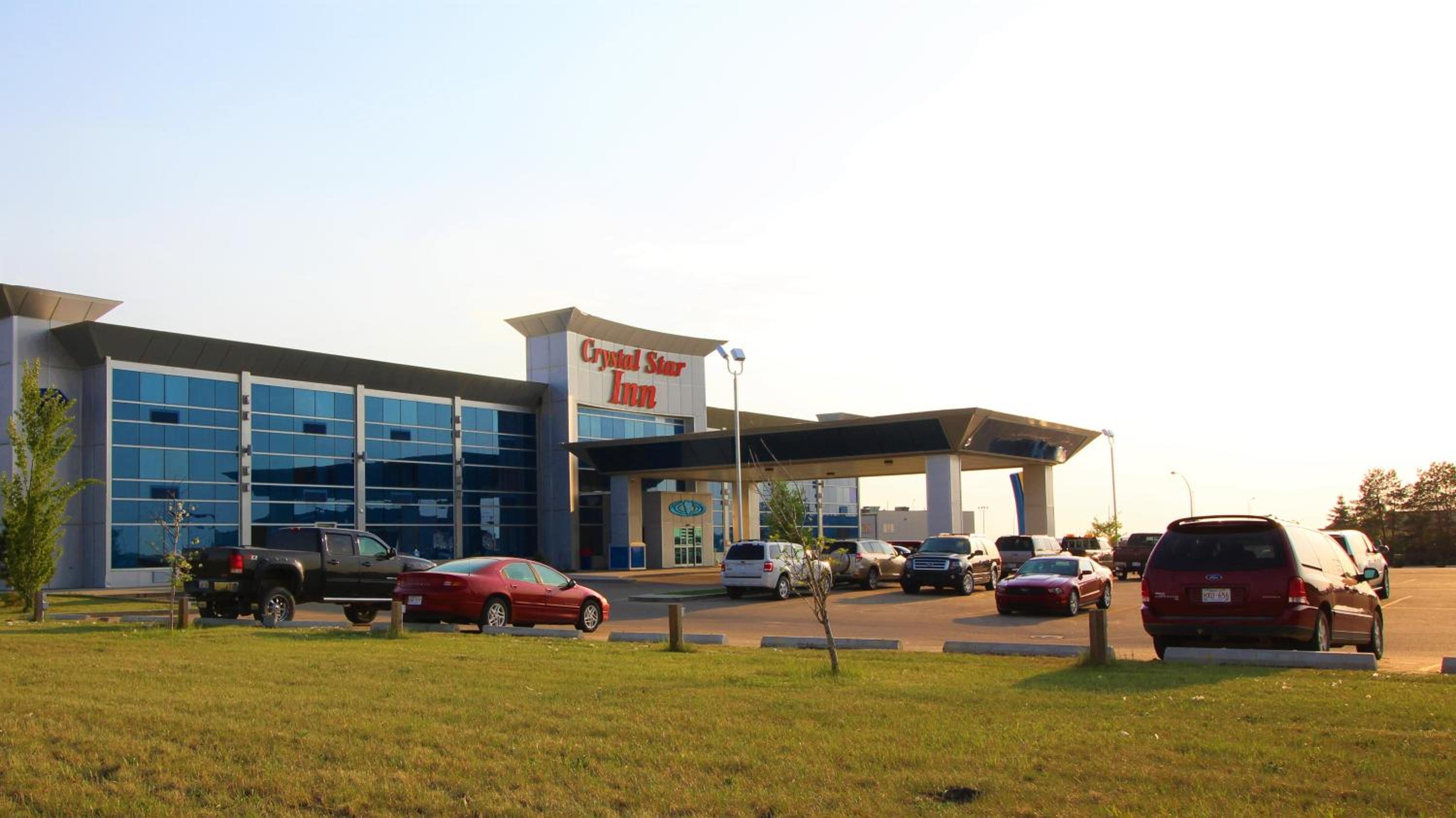 Leduc Vacations - Crystal Star Inn Edmonton Airport with free shuttle to and from Airport - Property Image 8