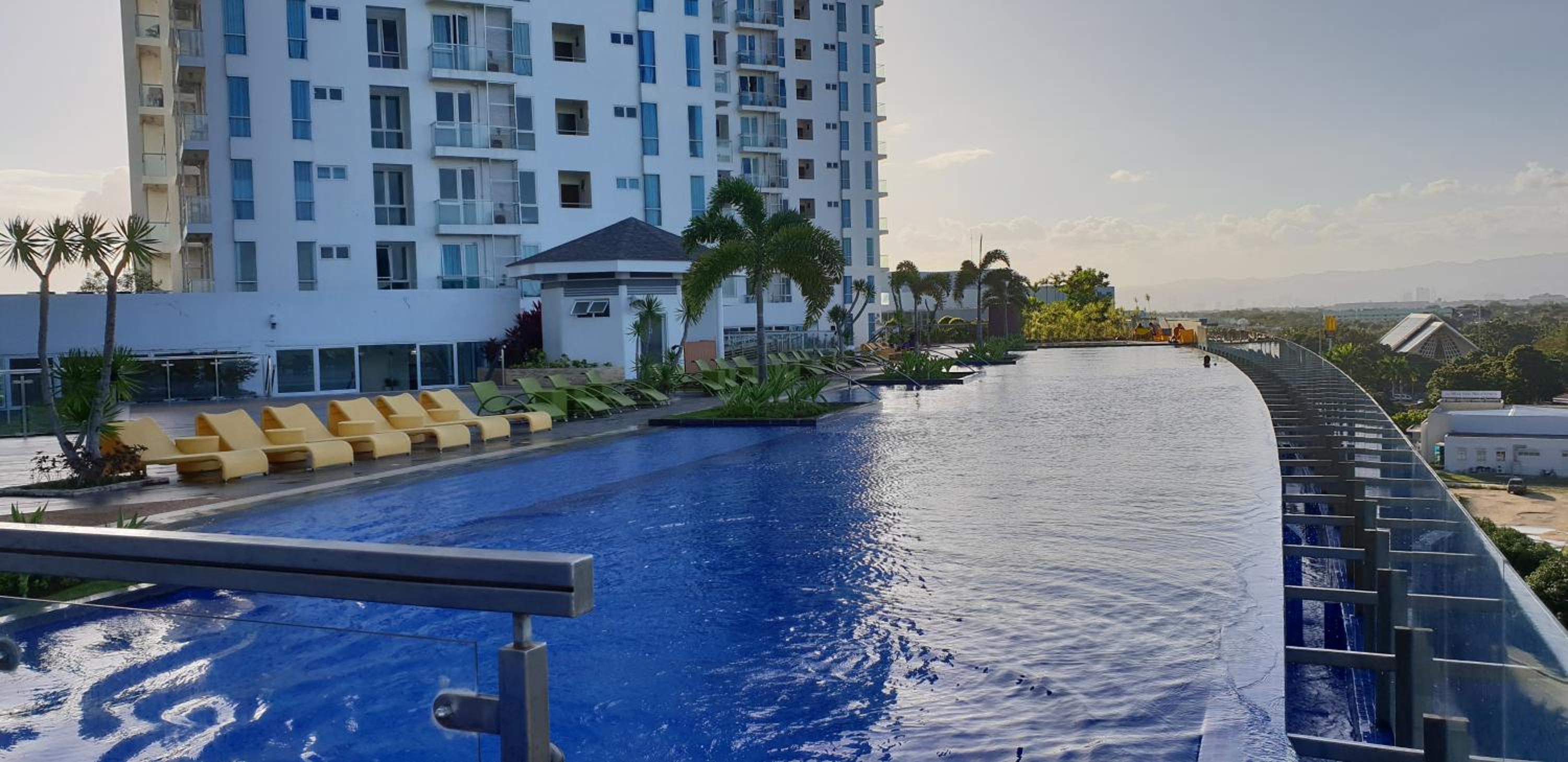 Apartment Sea View at Mactan Newtown