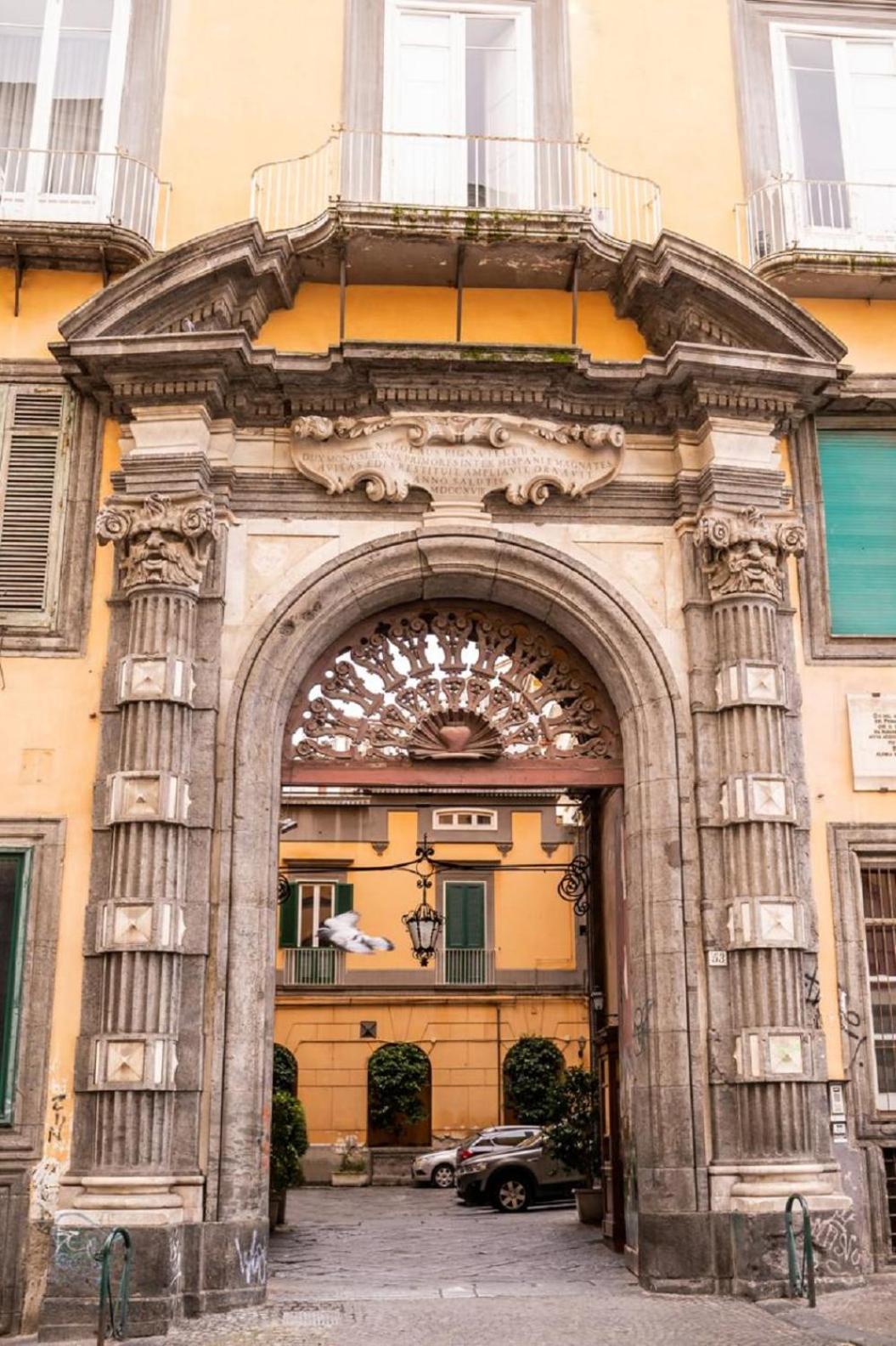 Suite Piazza del Gesù By DomusExtra