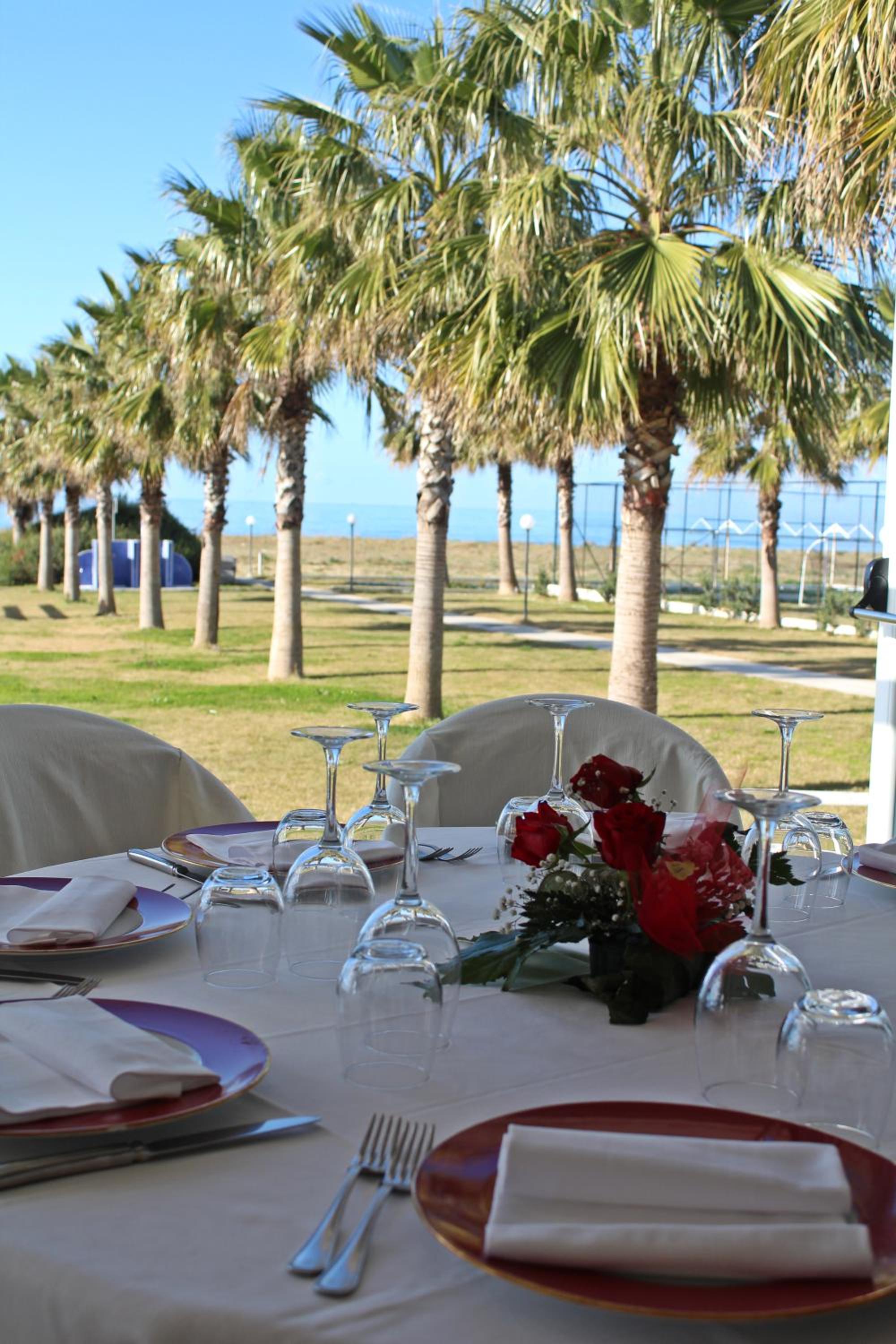 Medea Beach Resort - Cultural Stay near Amalfi Coast & Paestum