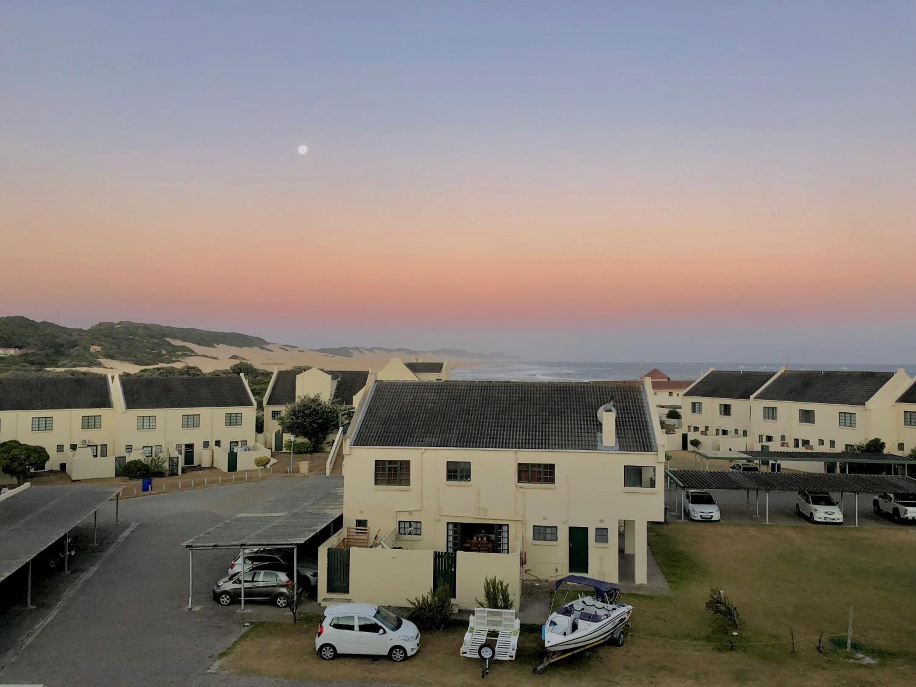 26 Settler Sands Beachfront Accommodation Sea View