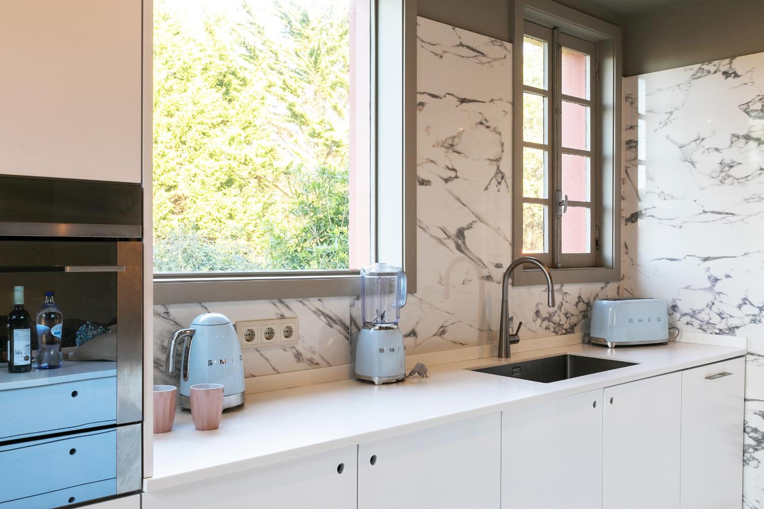 Slowly Garden House view 5