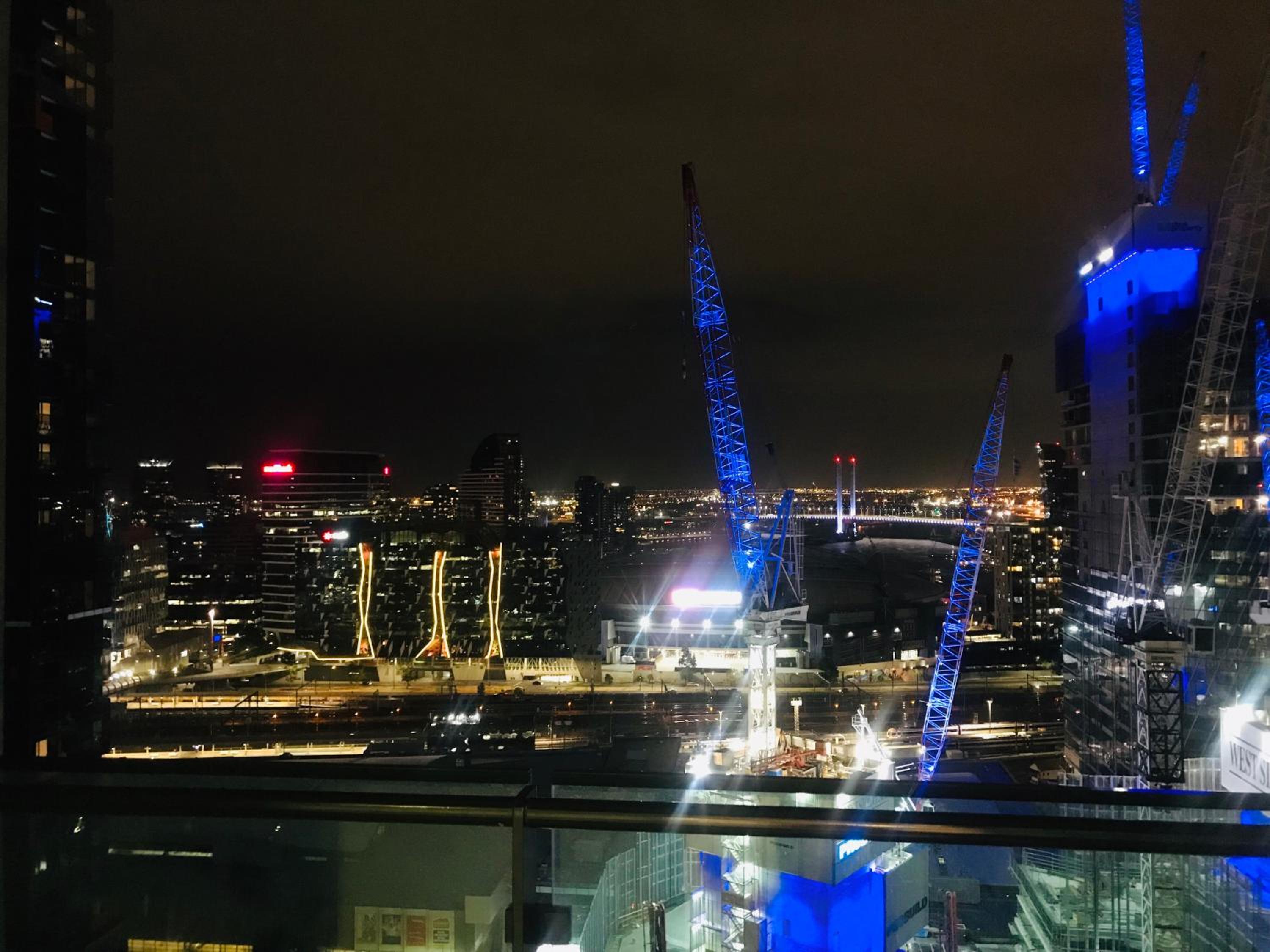 Large 2B2B Near Southern Cross FreeParking GYM POOL