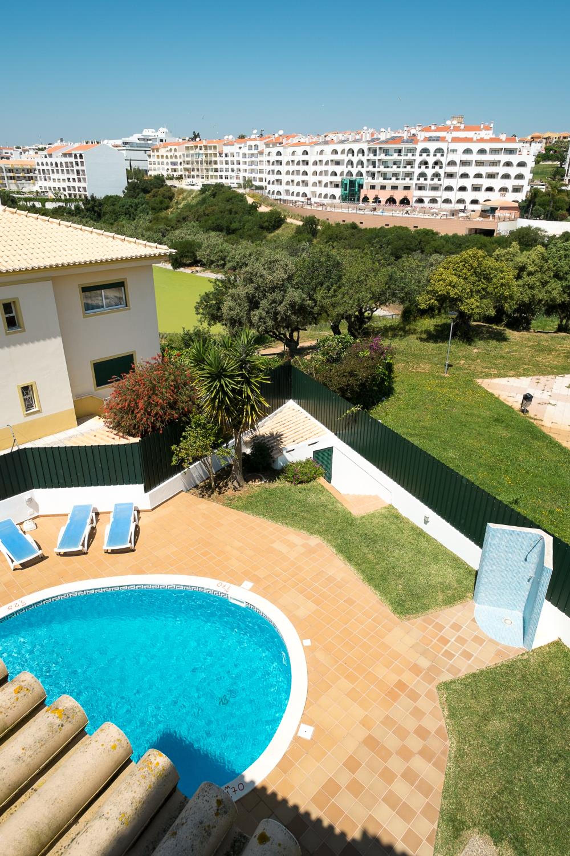 Apartamentos Benvindo by Umbral view 3