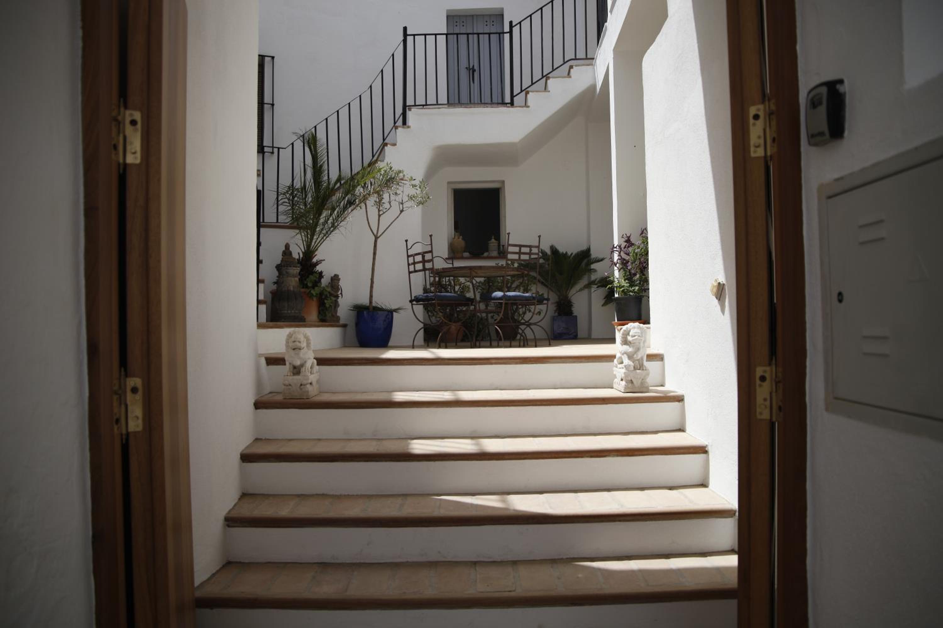 CASA AMARO view 5