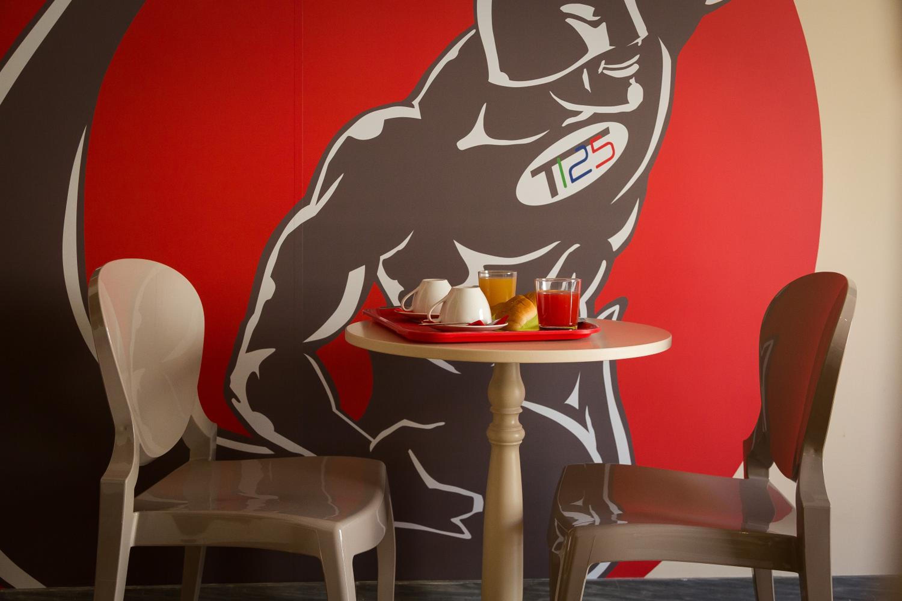 Tritone 125 Suite en Rome — dining