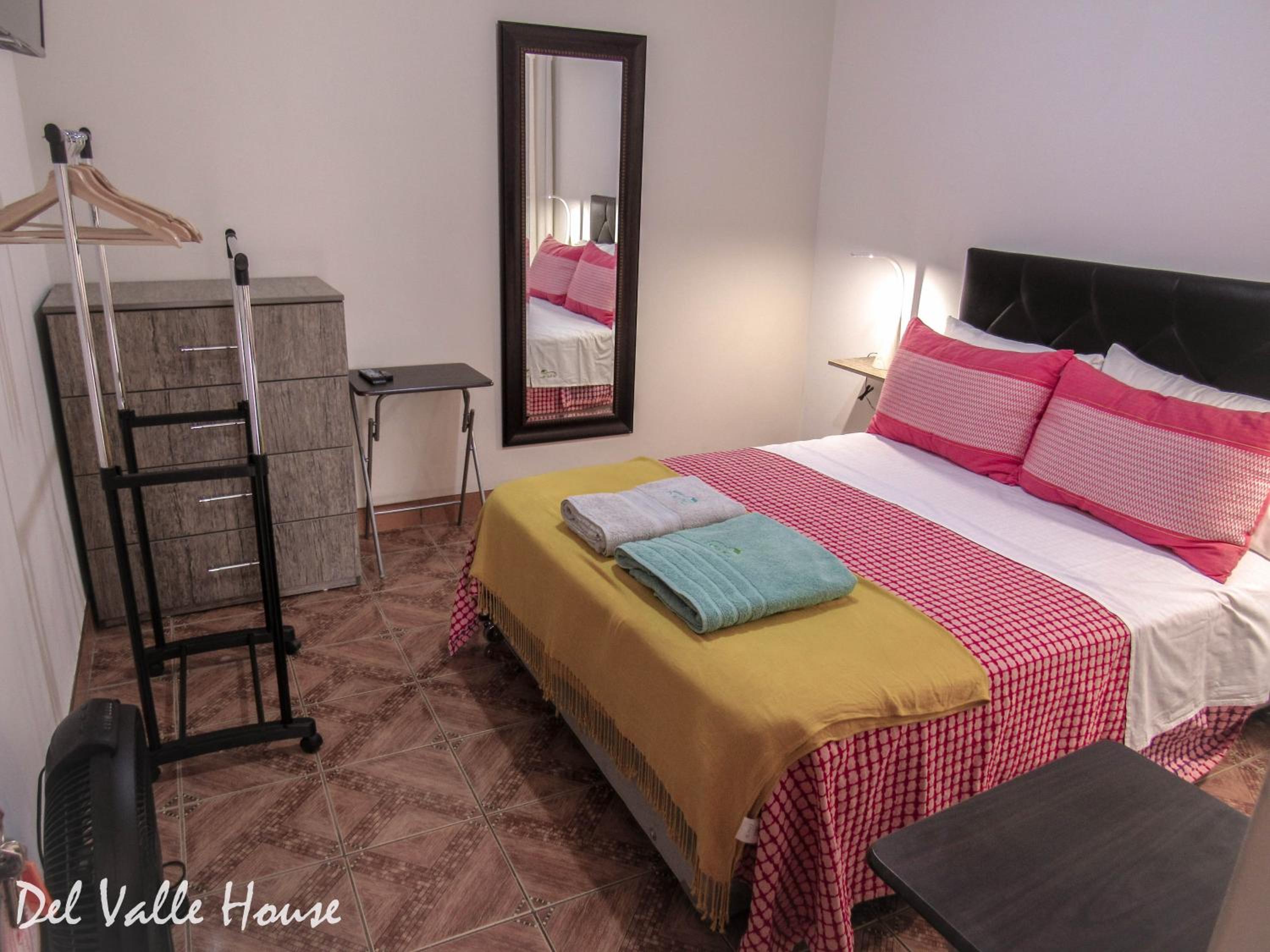 Del Valle House