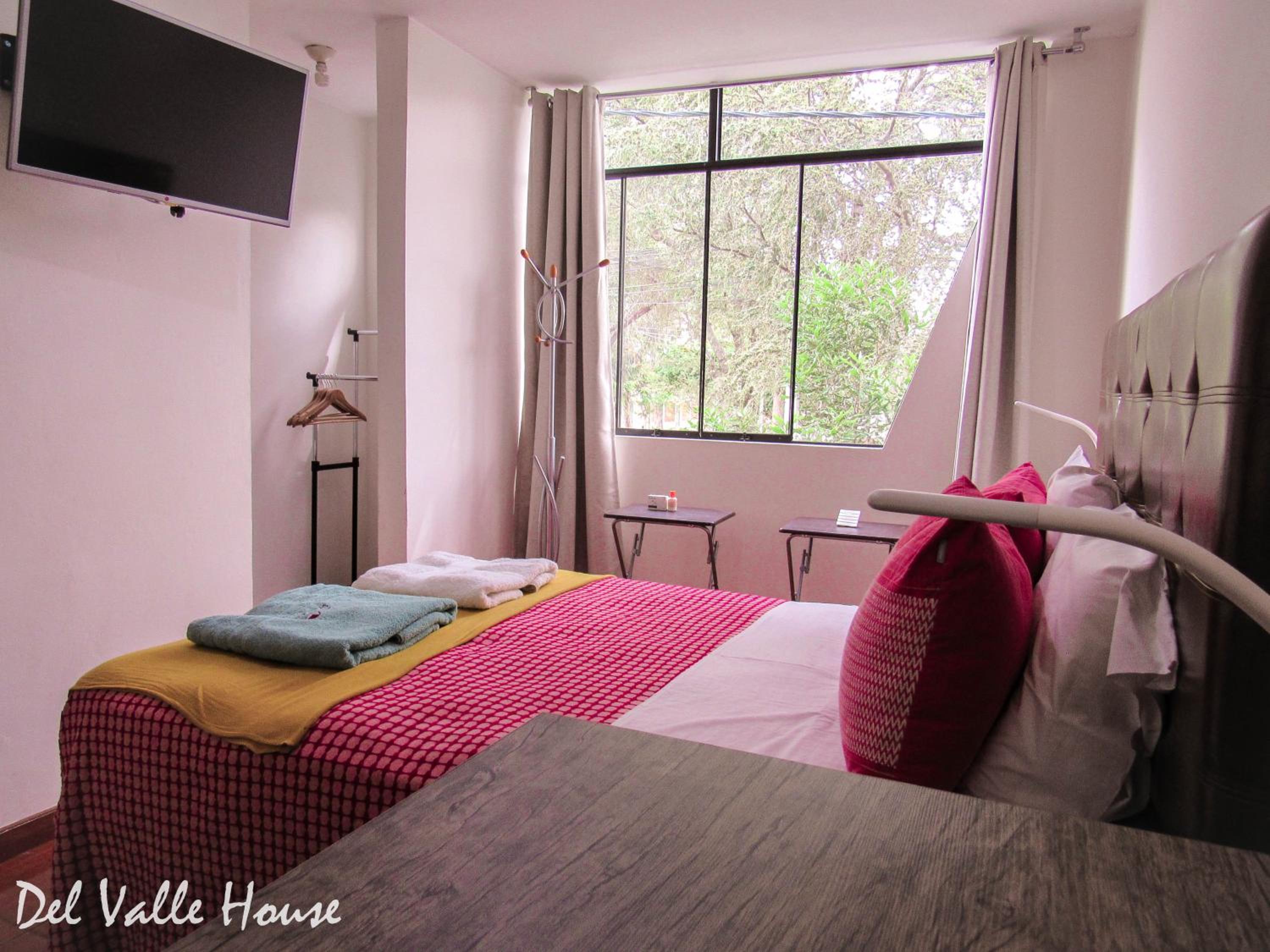 Del Valle House