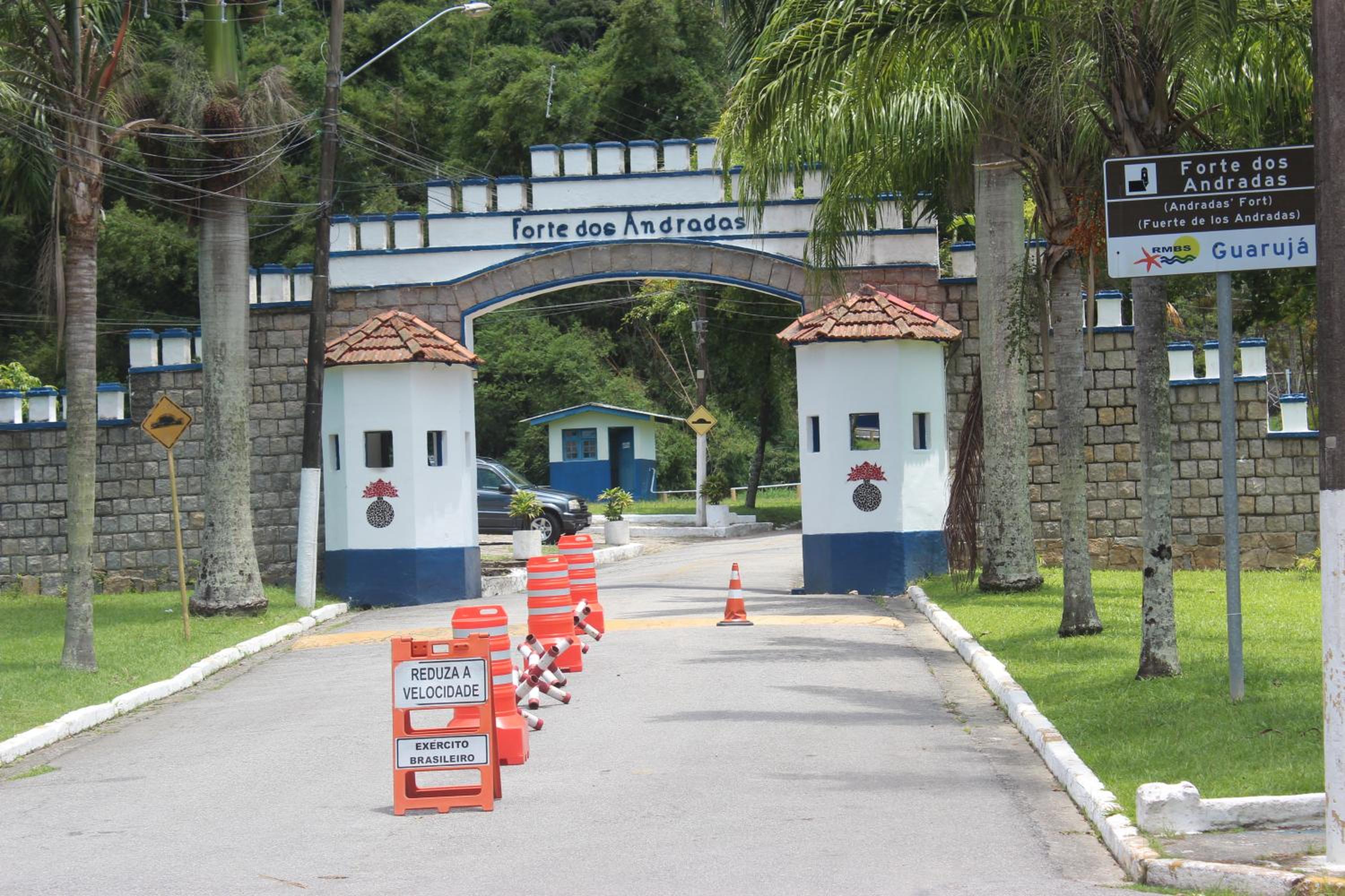 QUARTOS Praia do Tombo Guarujá