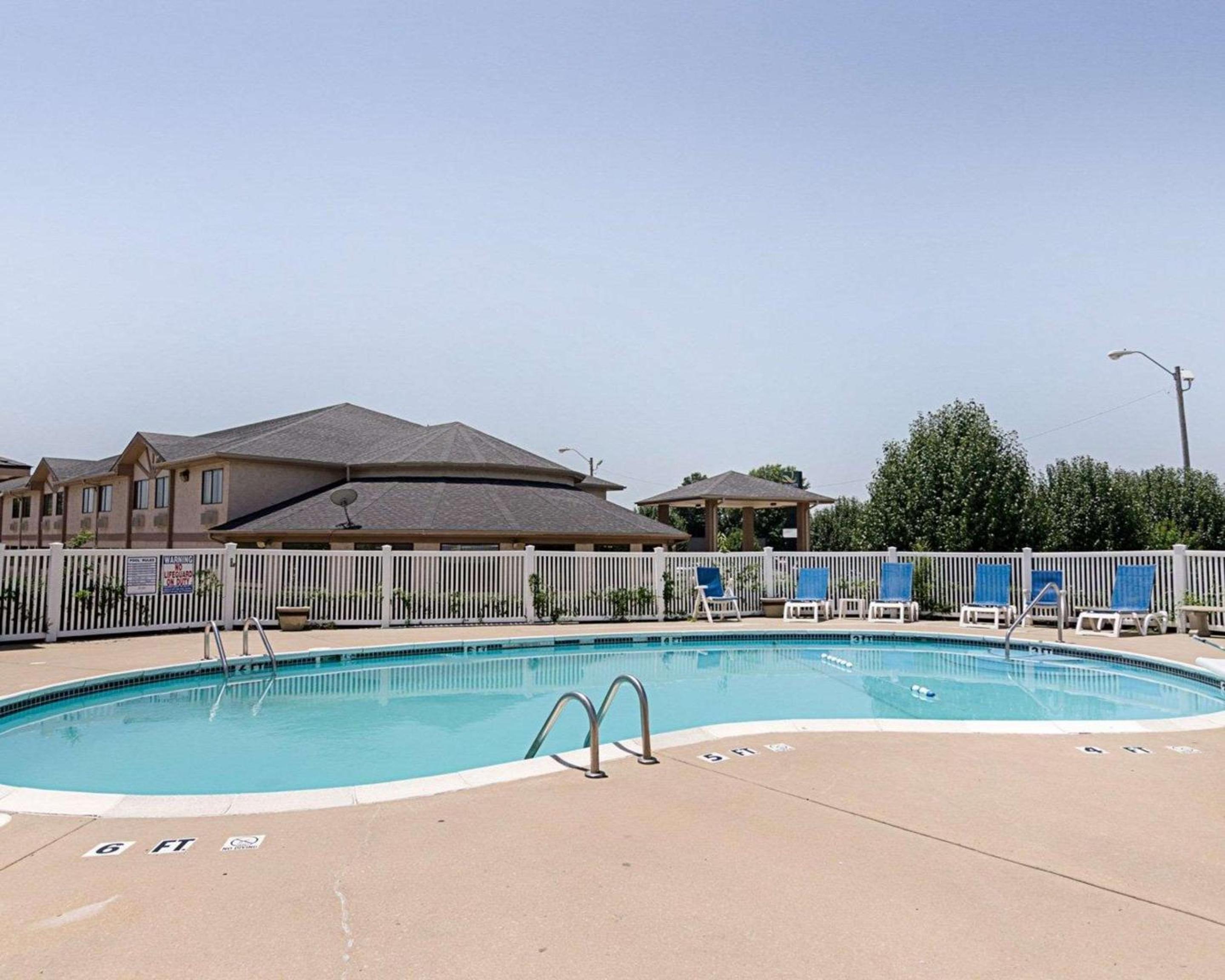 Sonesta Essential Van Buren-Fort Smith view 4