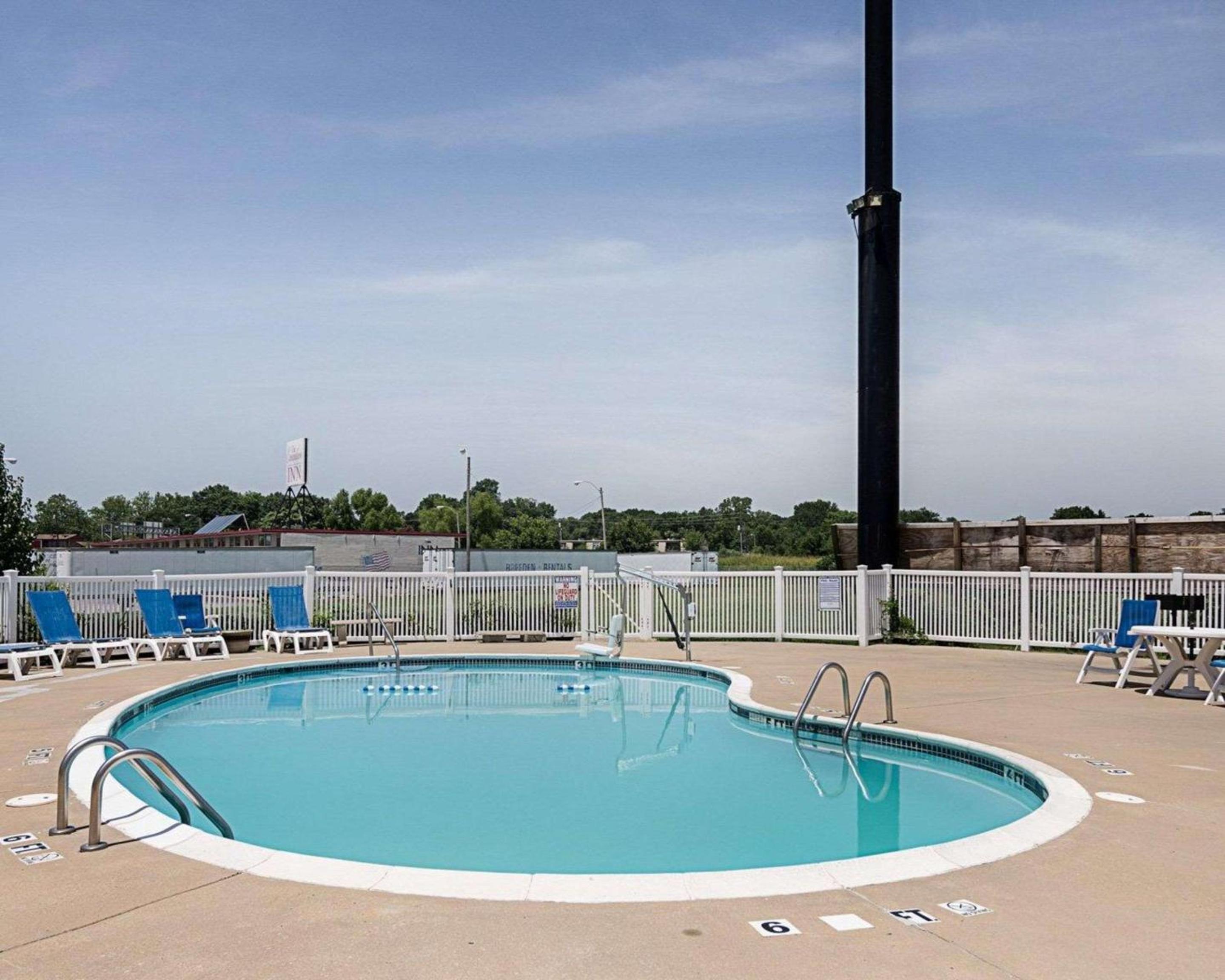 Sonesta Essential Van Buren-Fort Smith view 2