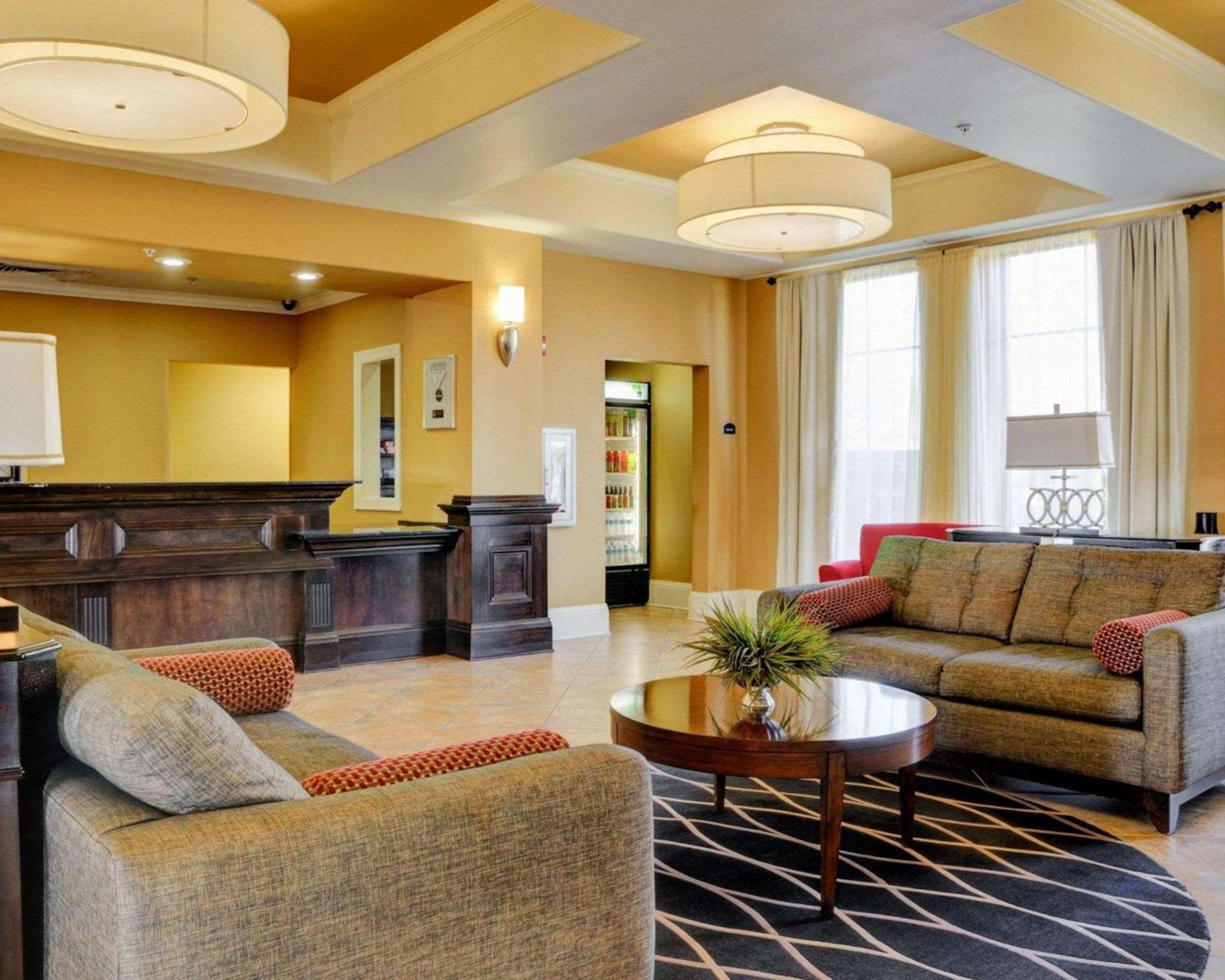 Fort Smith Vacations - Comfort Inn  Suites Fort Smith I-540 - Property Image 3