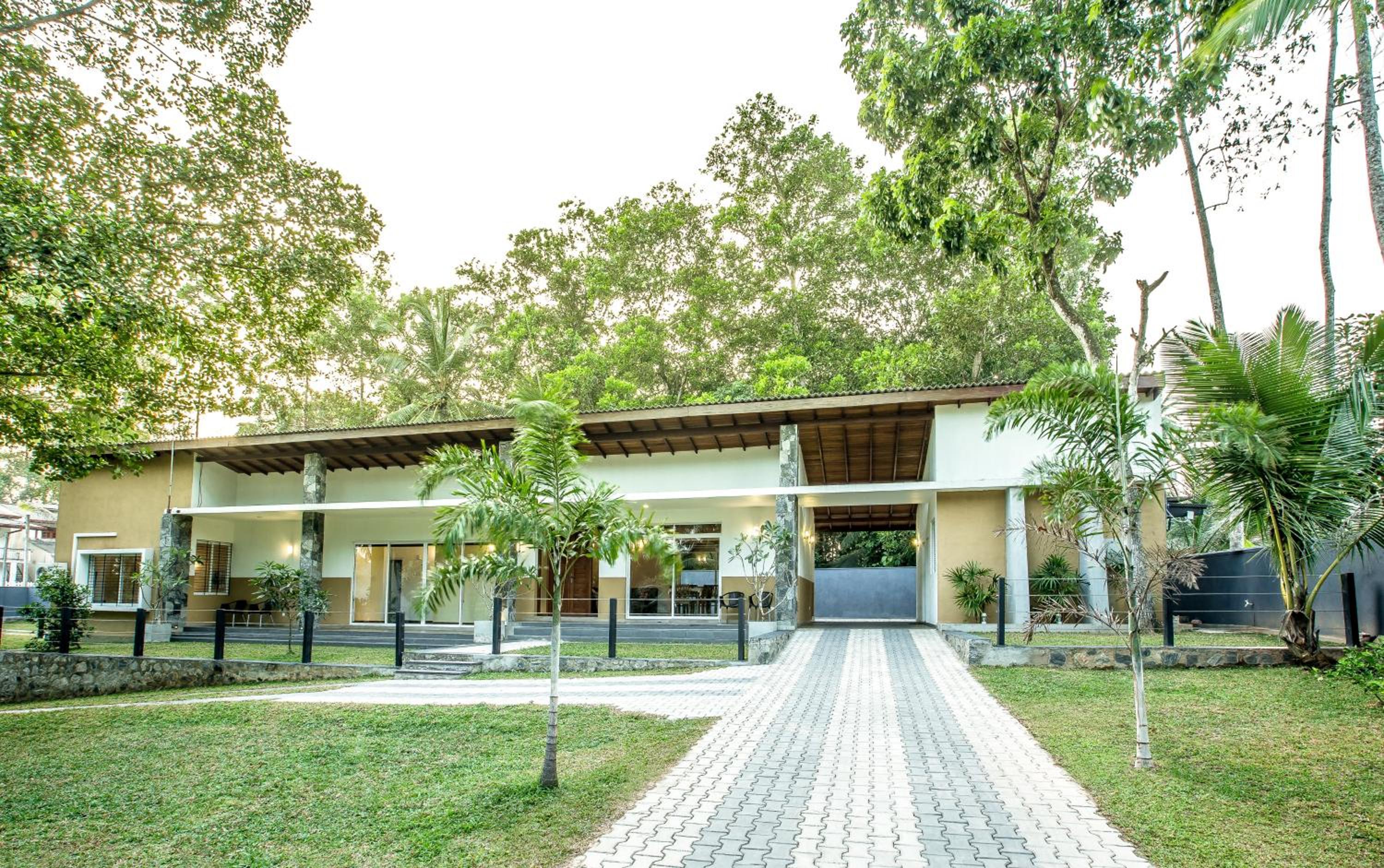 Temple Pond Villa Colombo view 5