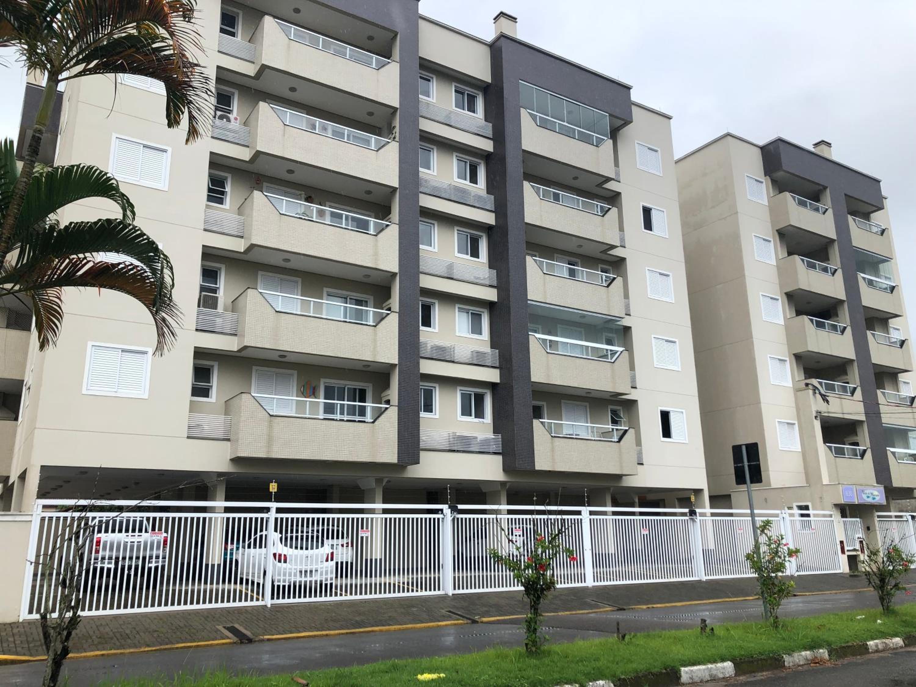 Hotel Beach House Itaguá Apartamento 1 - Em Ubatuba a 300m da orla mais charmosa, com excelente localização - Image 1