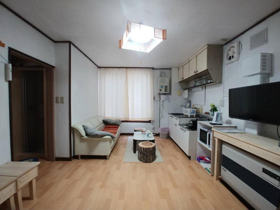 Happy Apartment