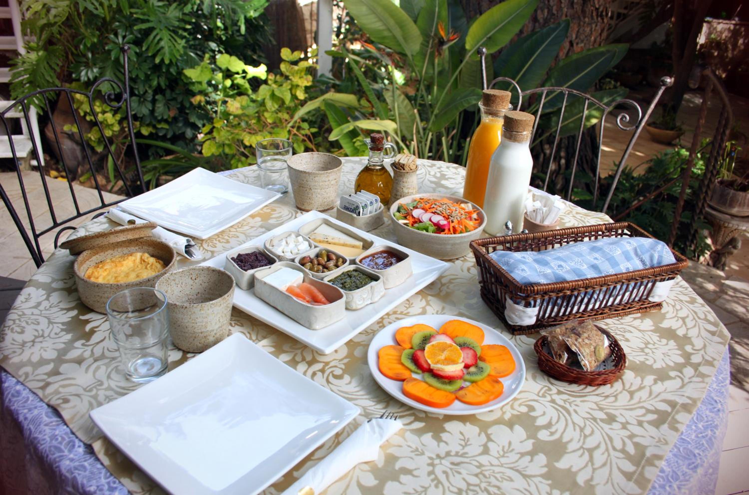 Pina Balev Inn