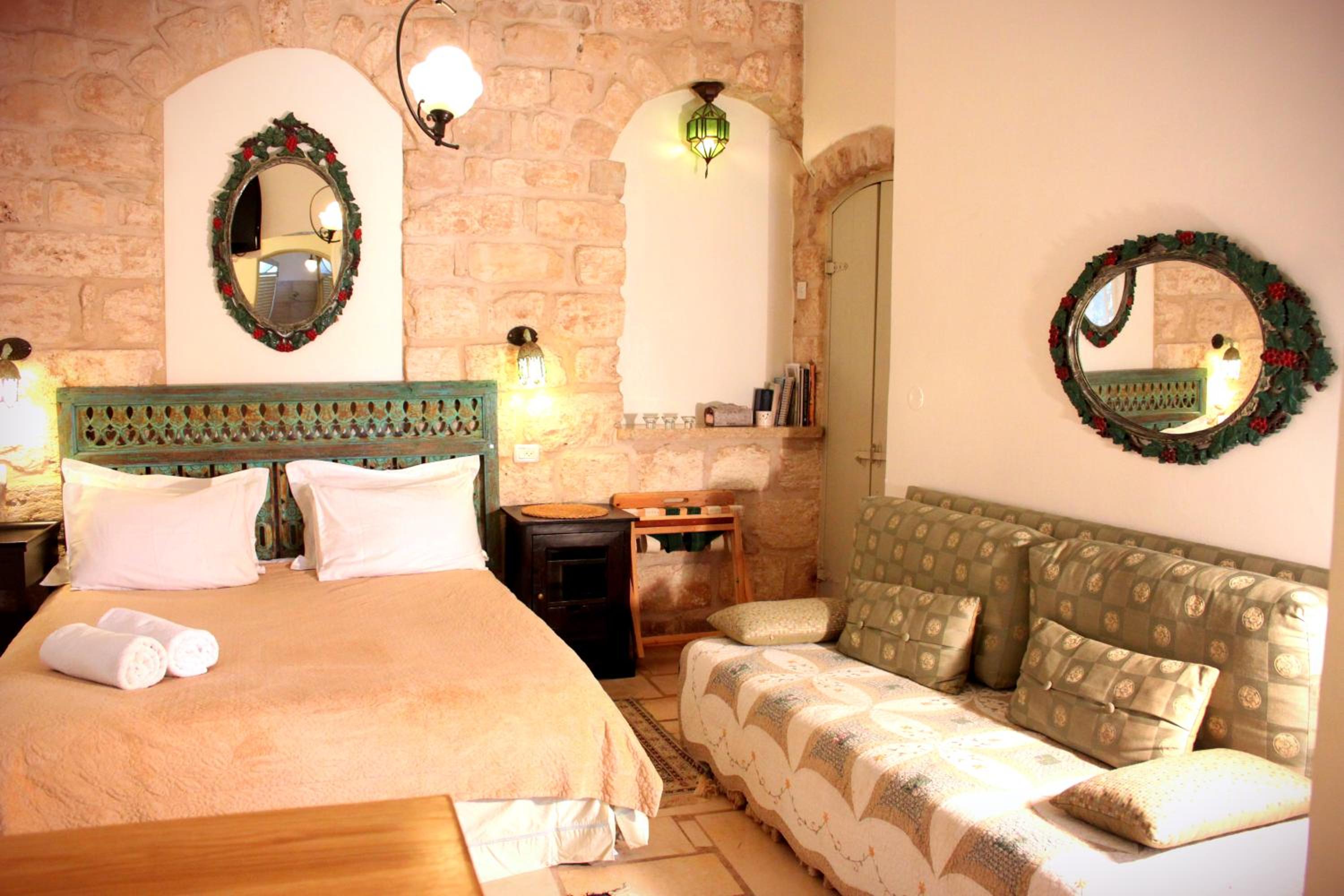 Pina Balev Inn