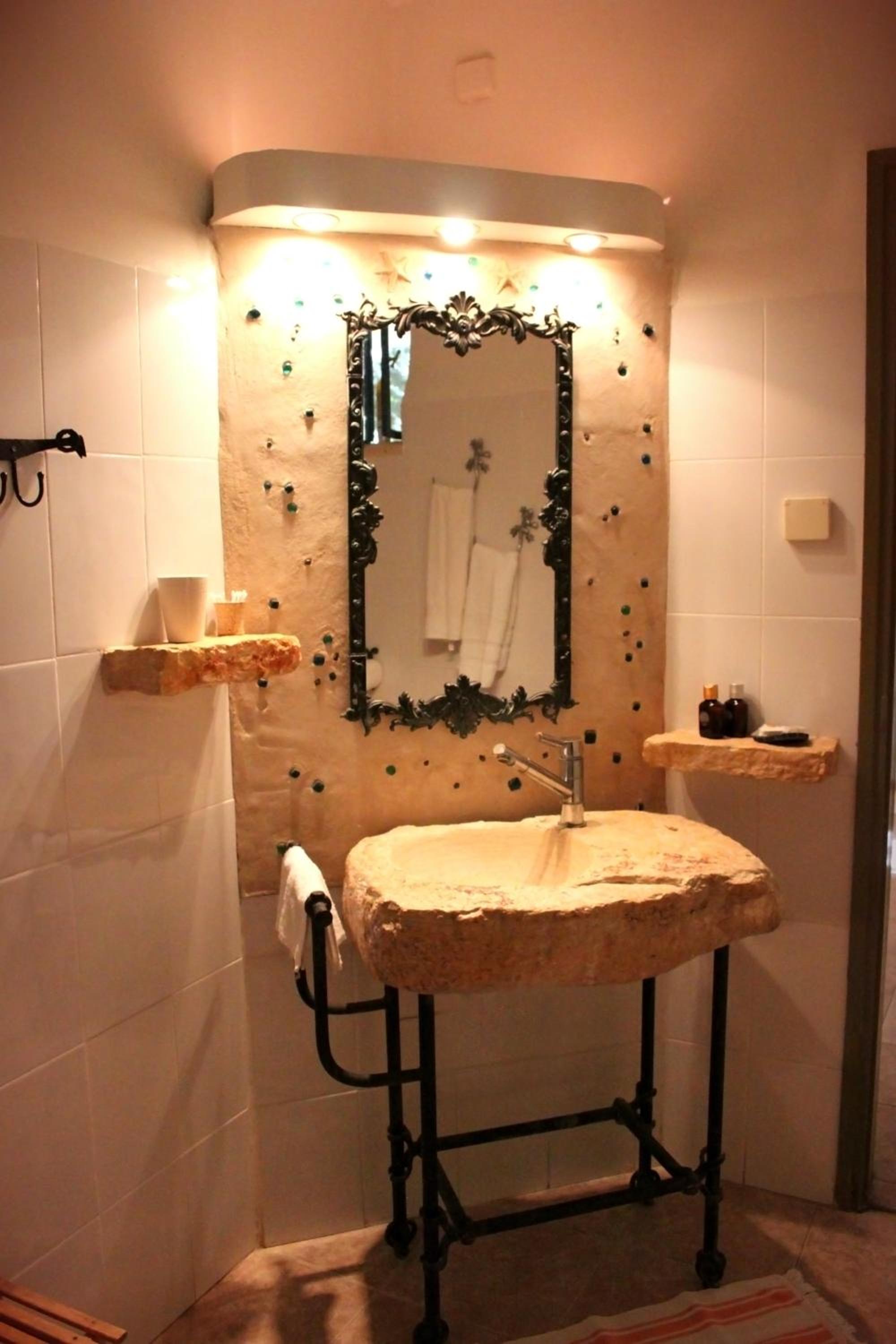 Pina Balev Inn