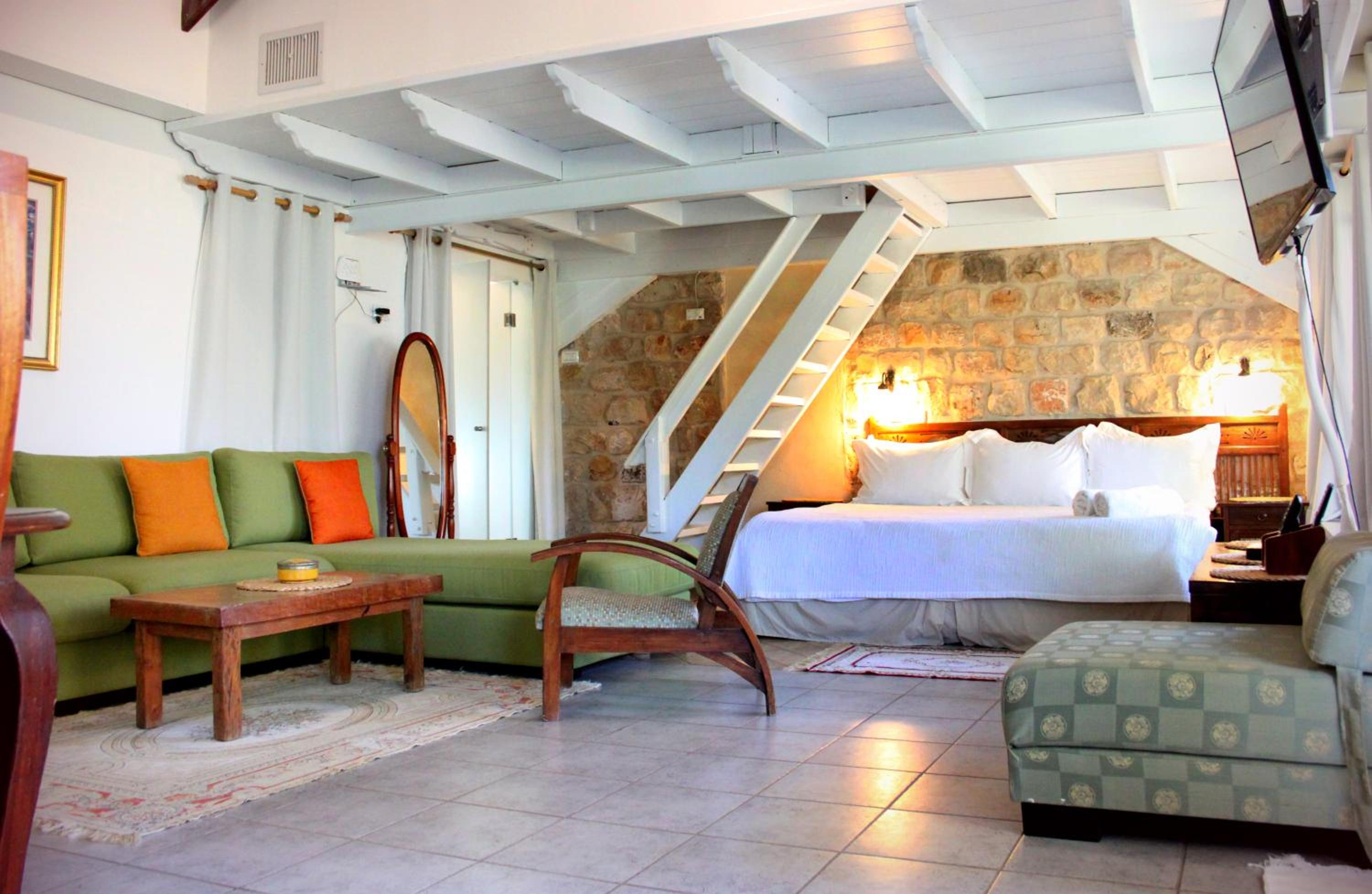 Pina Balev Inn