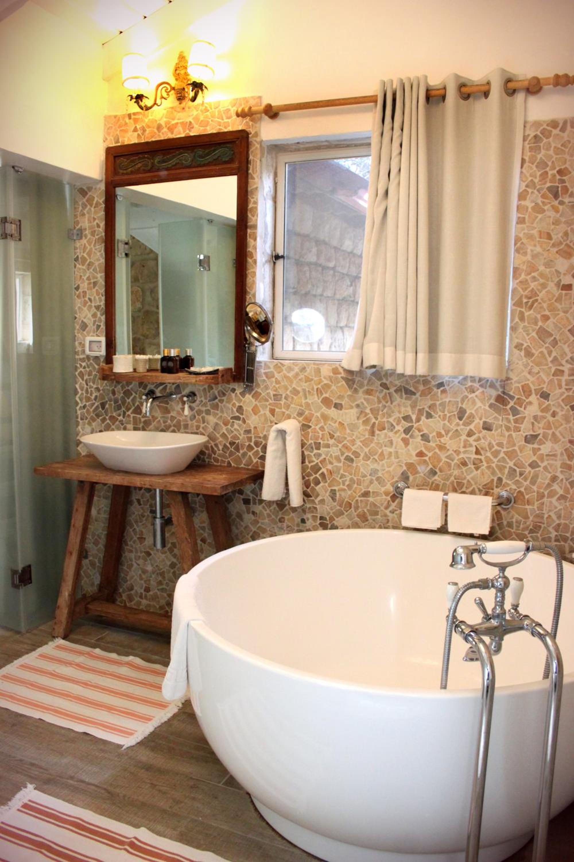 Pina Balev Inn