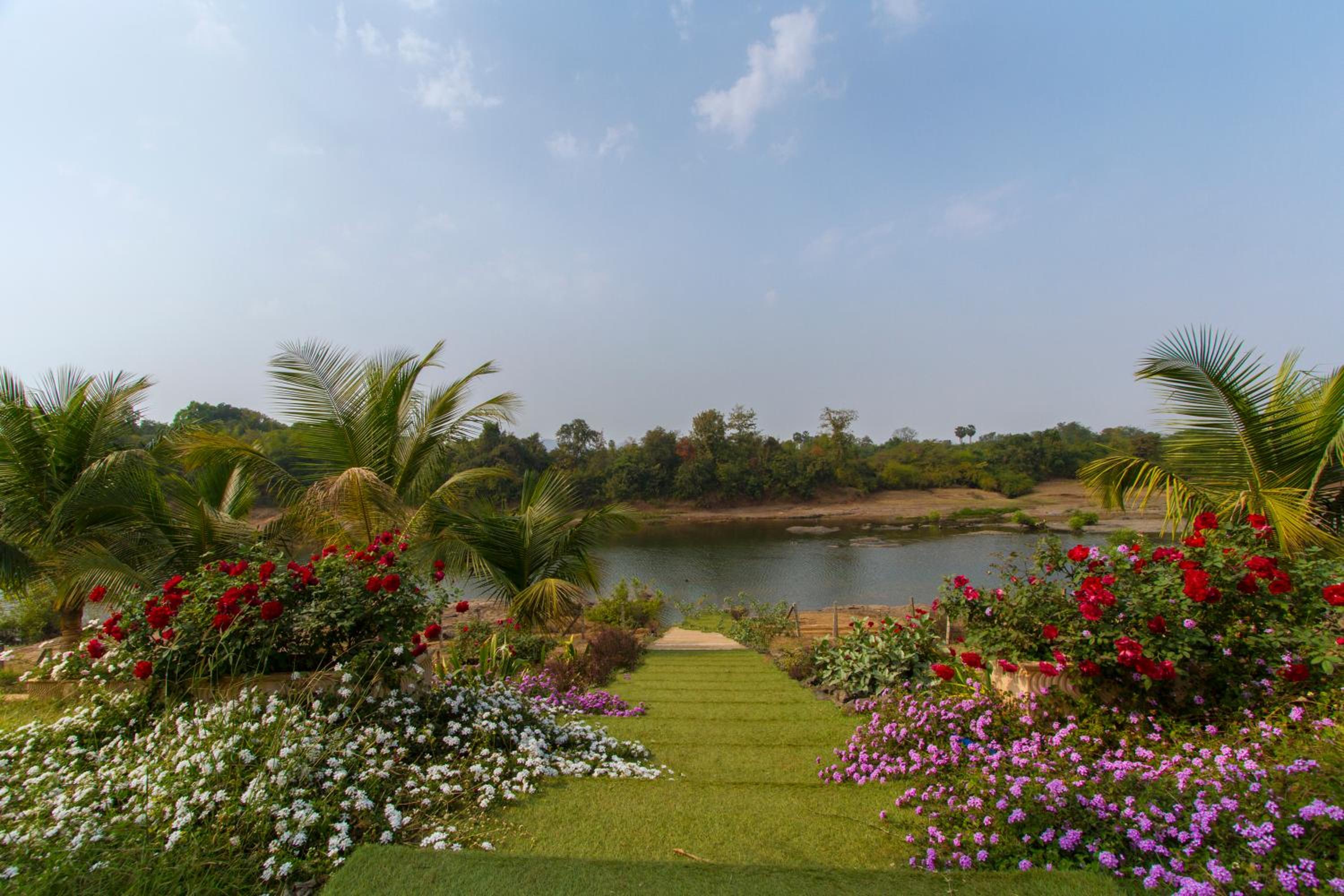 StayVista at Shubmann Villa with Pvt Pool & River View view 3
