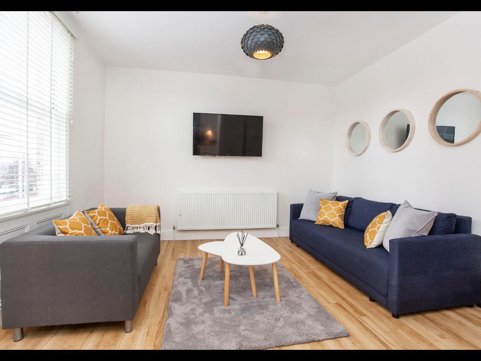 Apartment 5 Blue Bridge Court