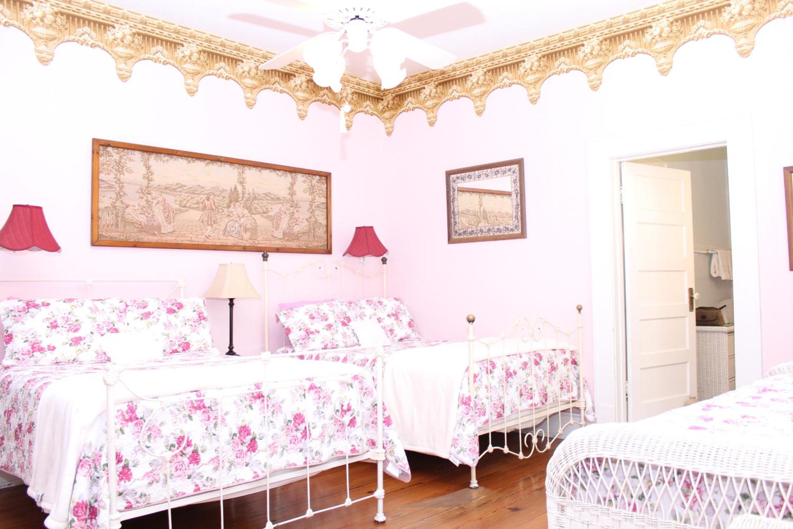 Herlong Mansion Bed & Breakfast