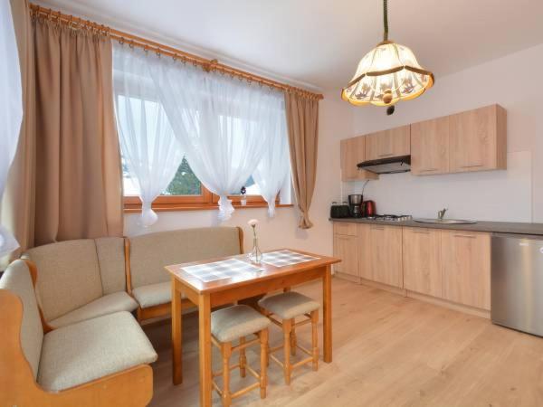 Nad Strumyczkiem - pokoje gościnne - Apartamenty z przymróżeniem oka view 2