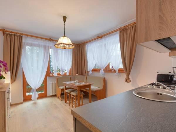 Nad Strumyczkiem - pokoje gościnne - Apartamenty z przymróżeniem oka view 3