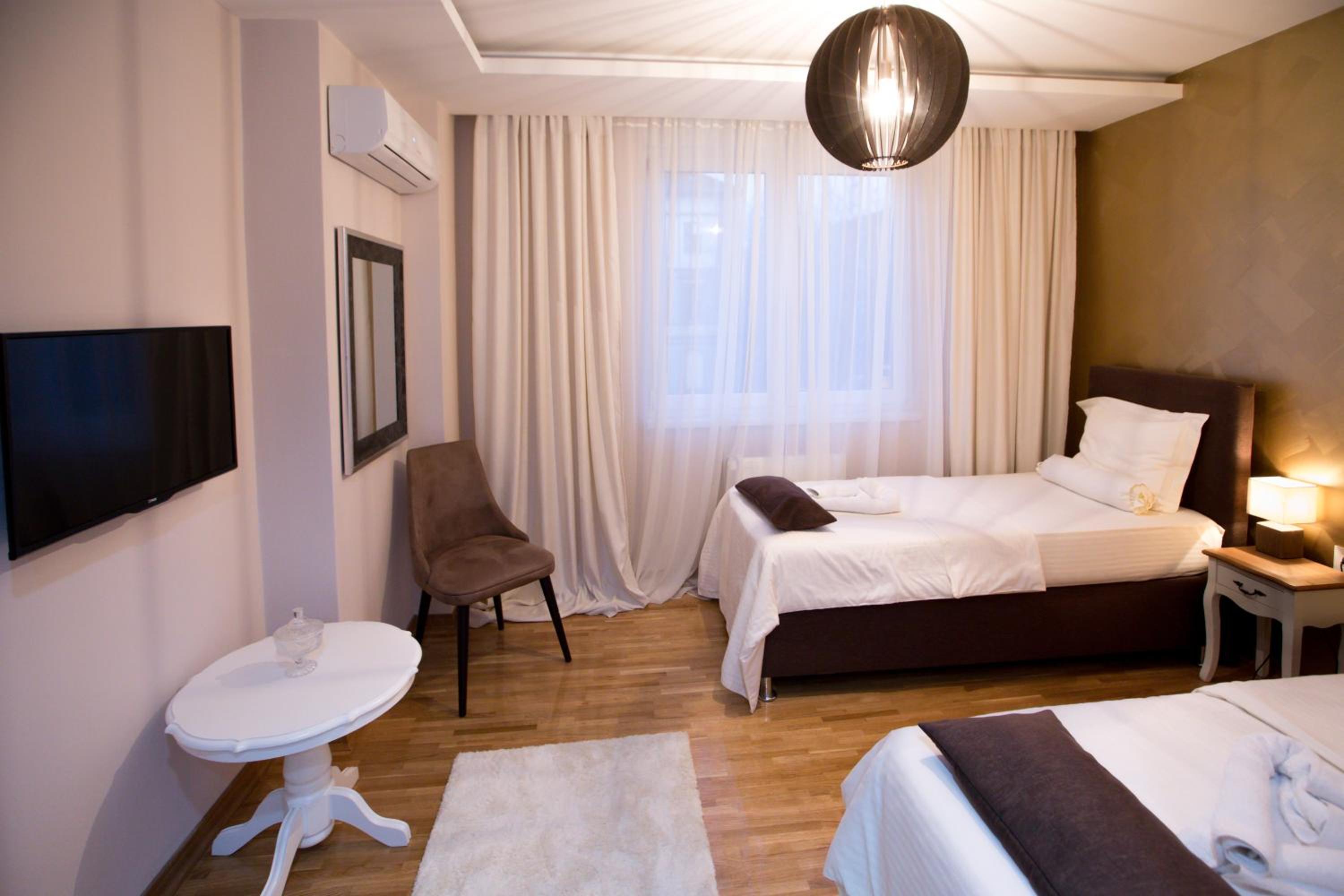 Apartment Exclusive and Studio