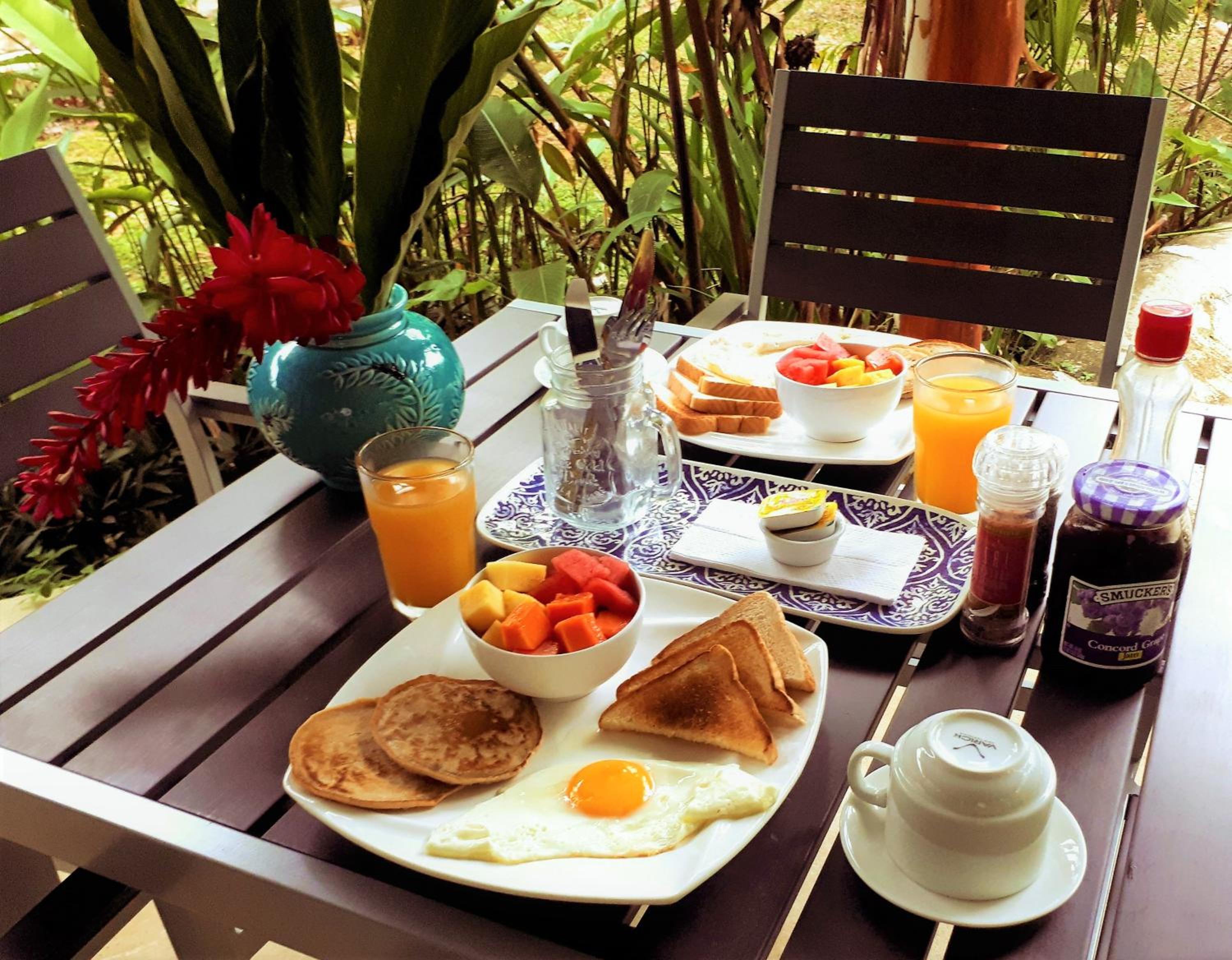Playa Bluff Lodge
