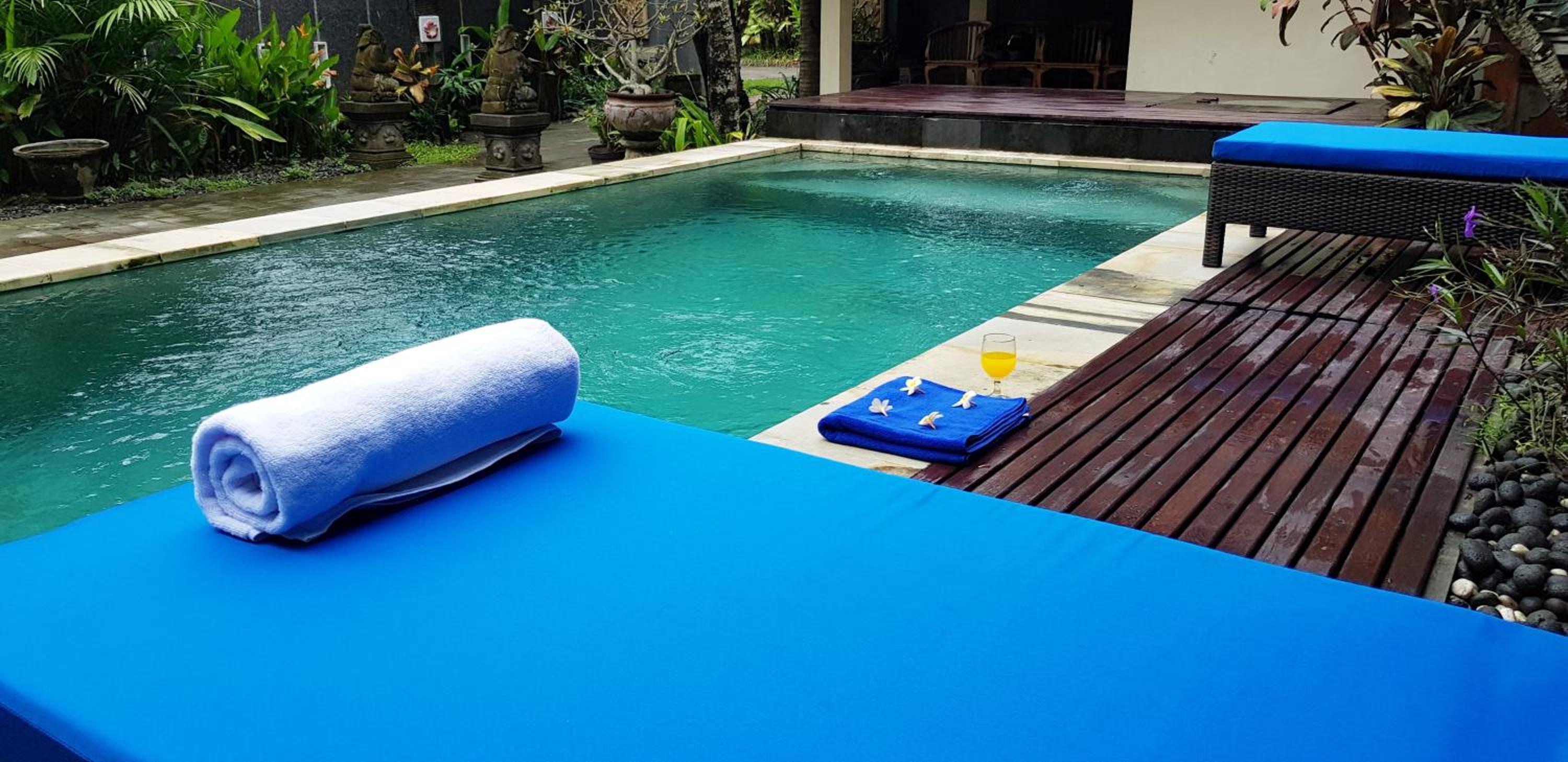 Eddys Cottages & Villa