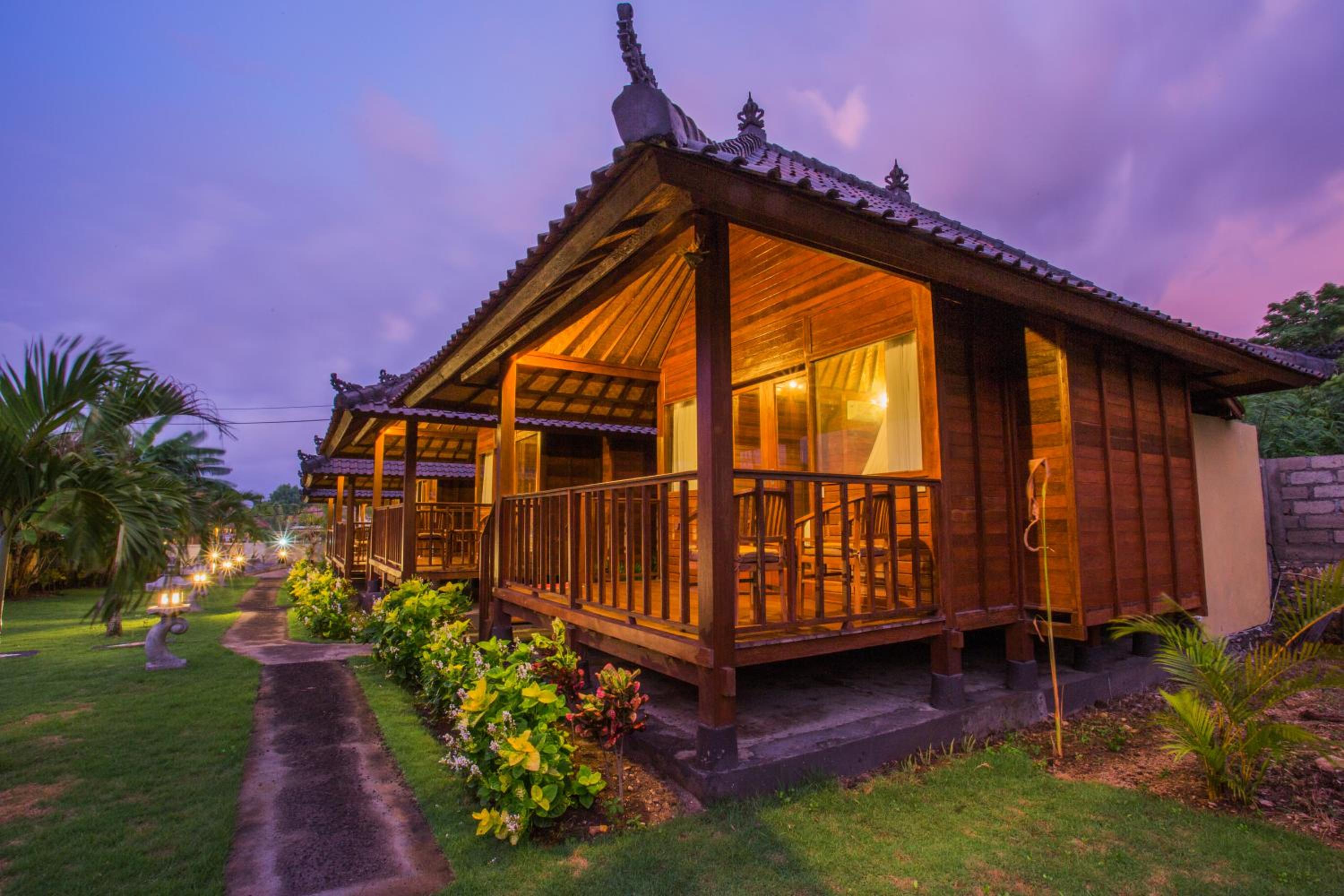 Samanta Huts