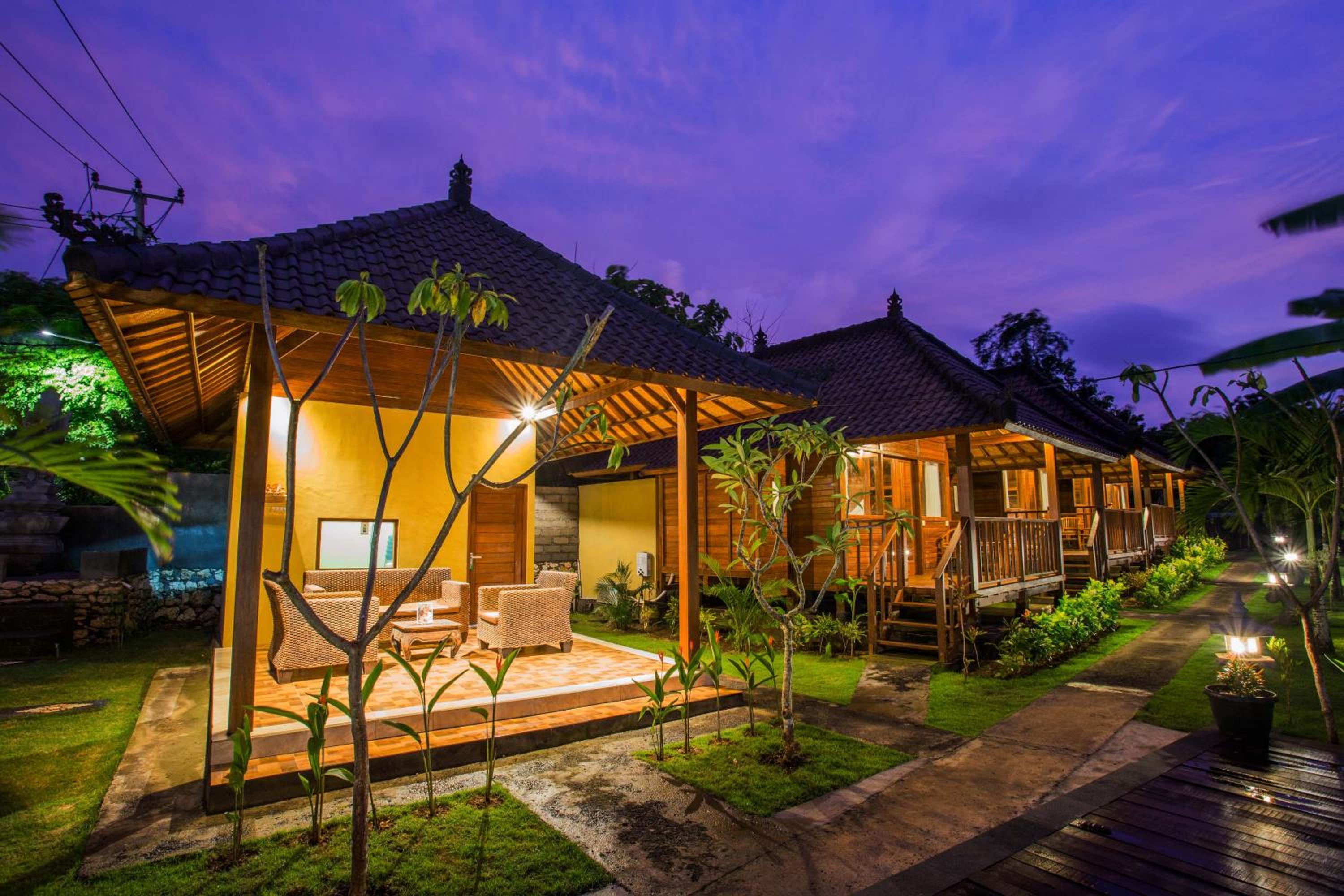 Samanta Huts