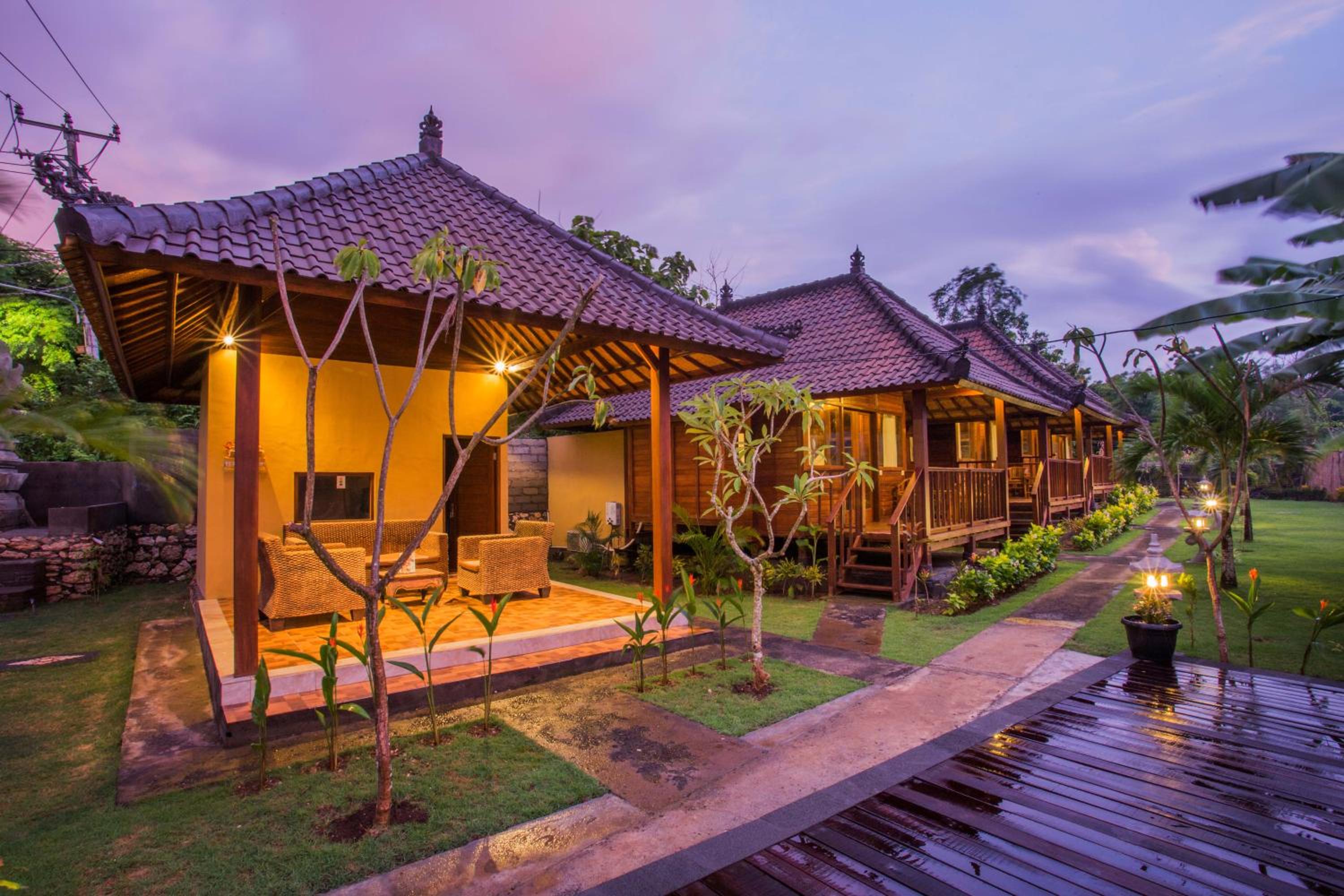 Samanta Huts