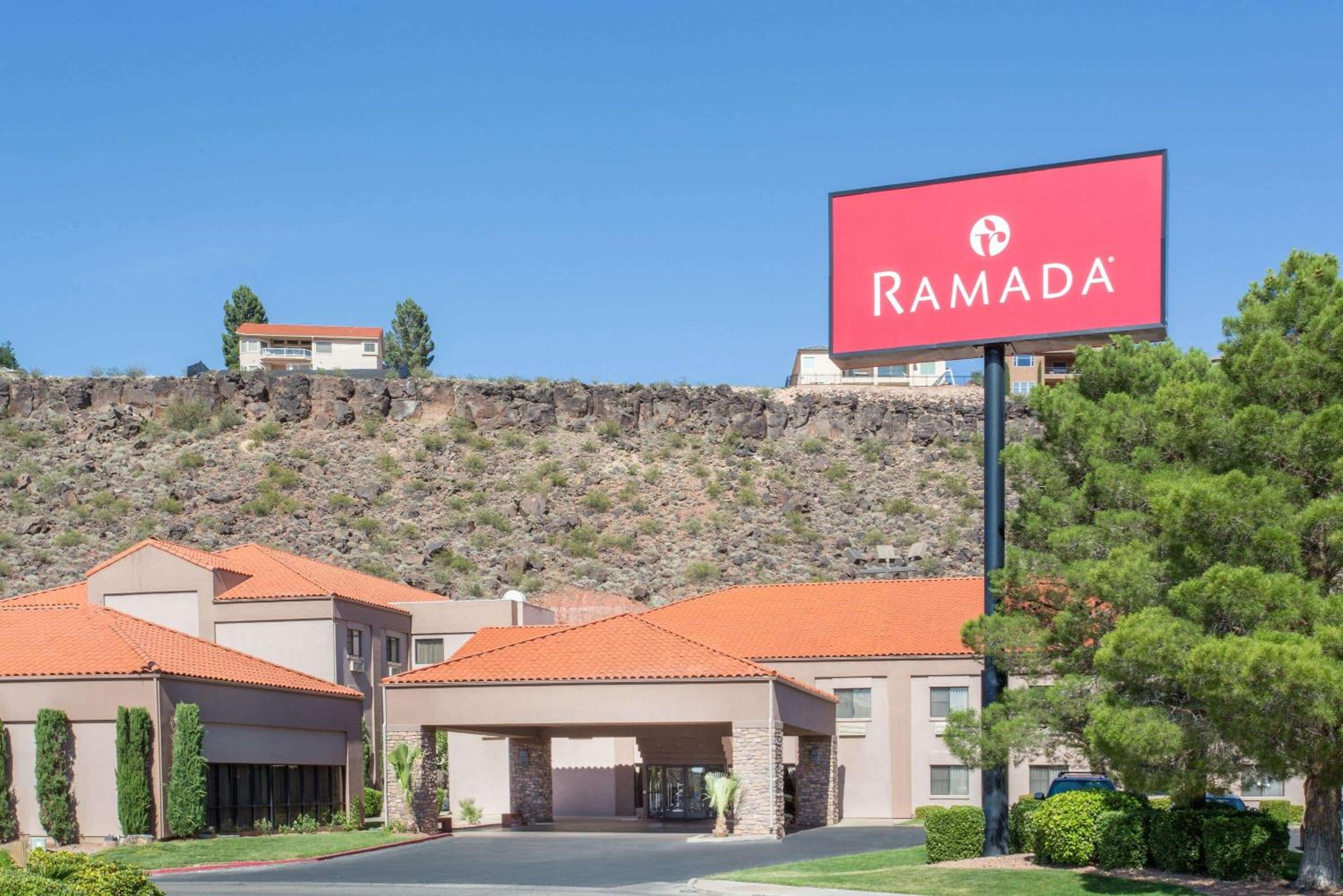 Hotel Ramada by Wyndham St George - Image 1
