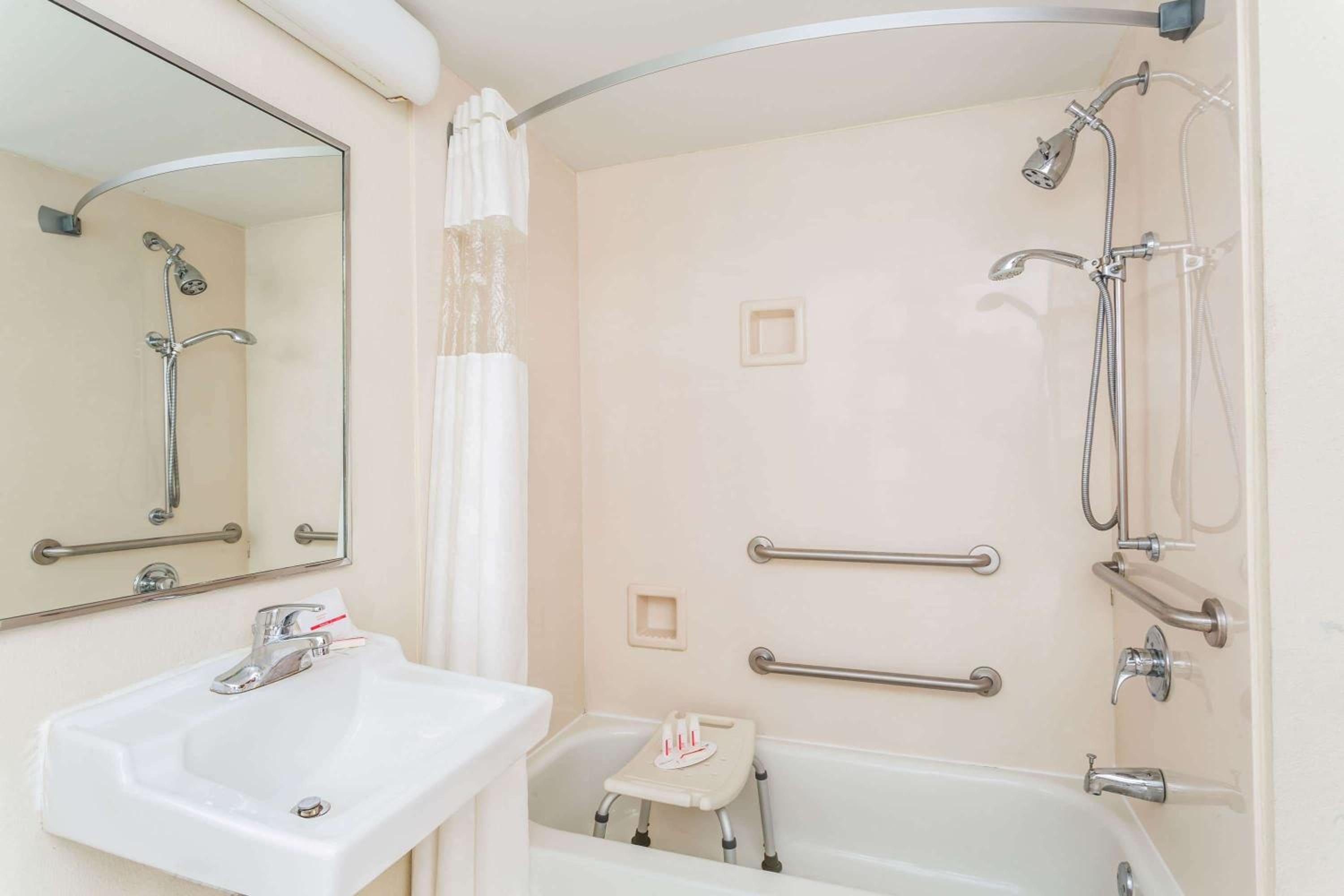 Ramada by Wyndham Luling, Fotografia 17