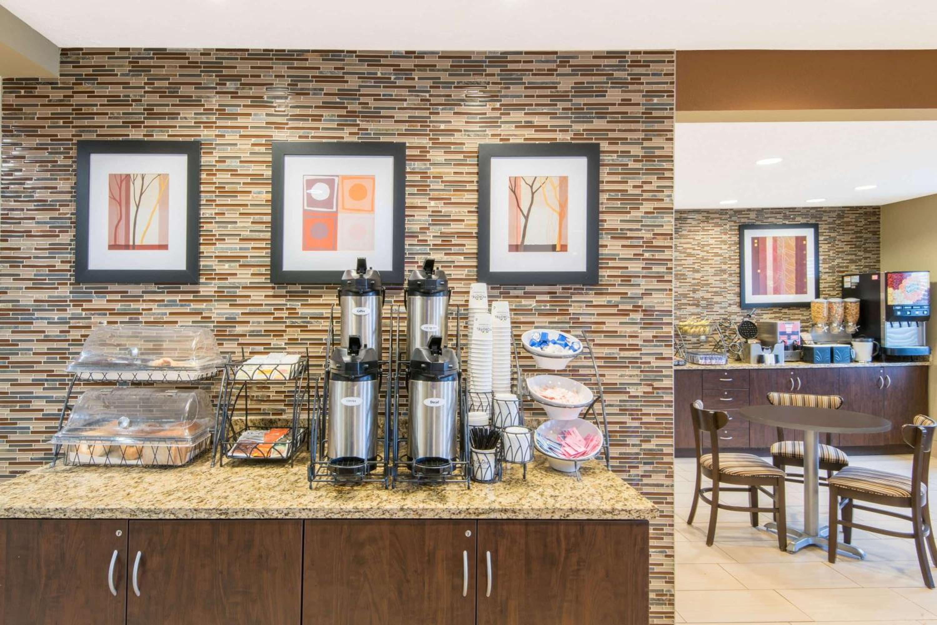 Microtel Inn and Suites North Canton view 4
