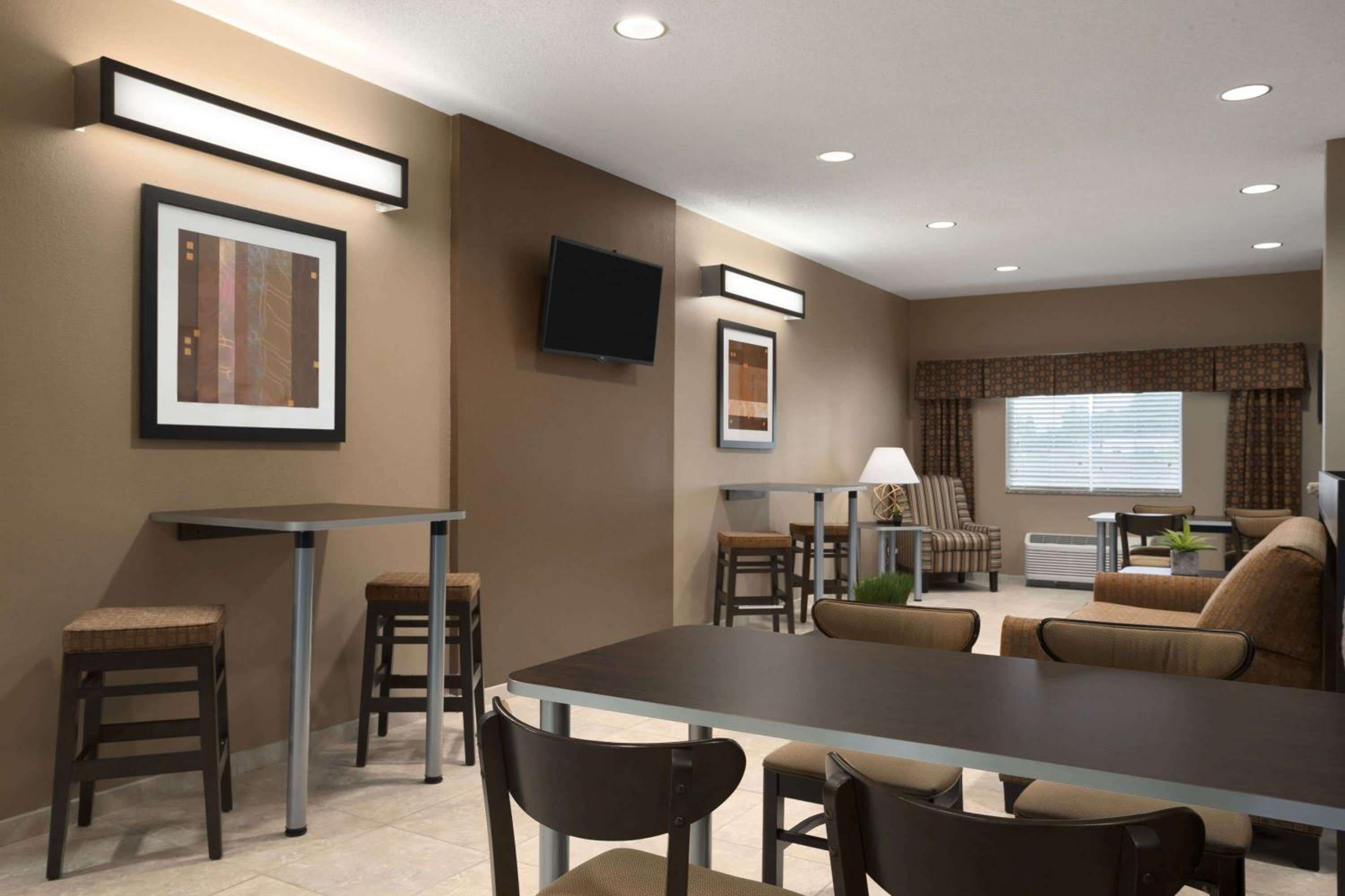 Sonesta Essential Fairmont view 2