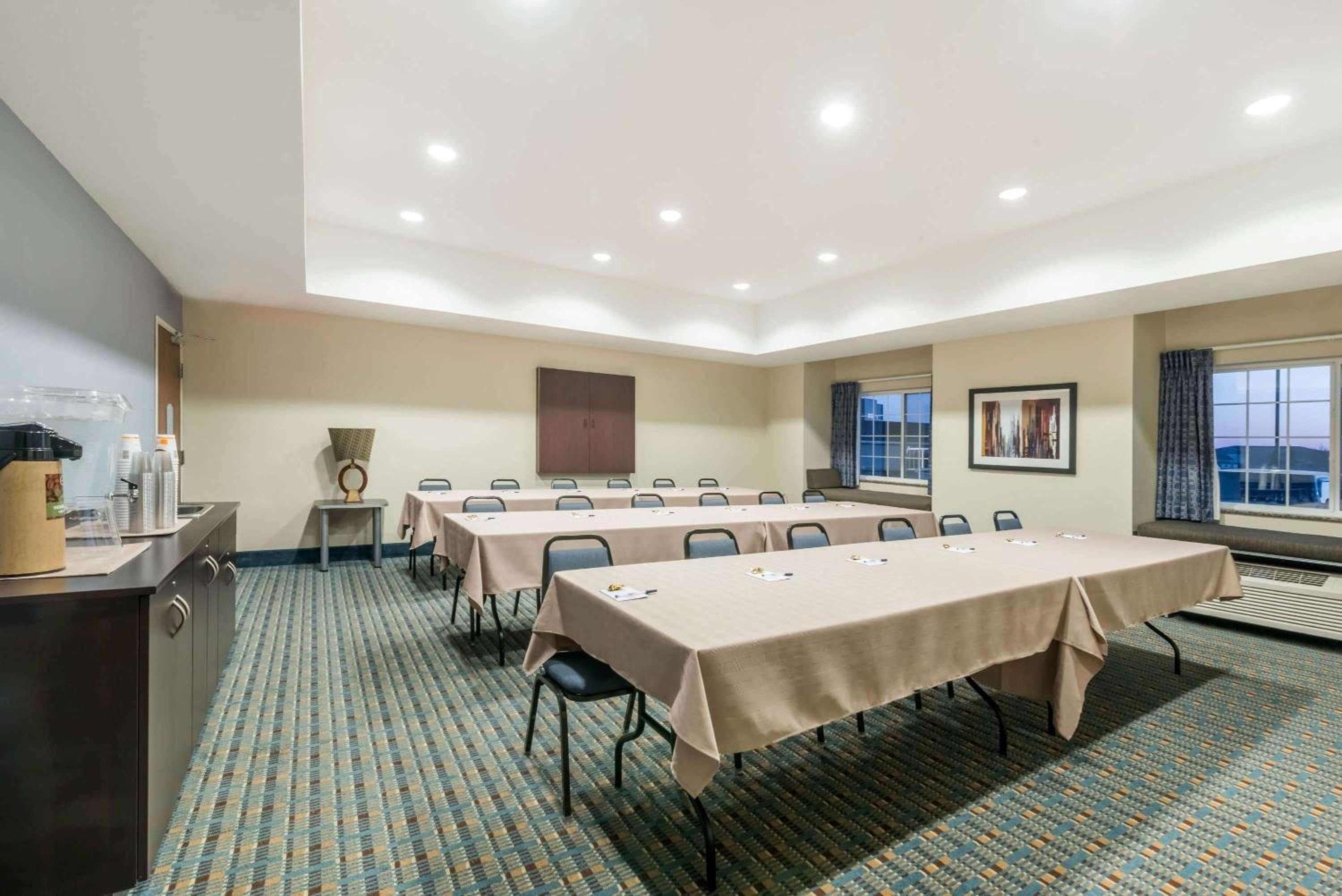 Microtel Inn & Suites by Wyndham Stanley view 2