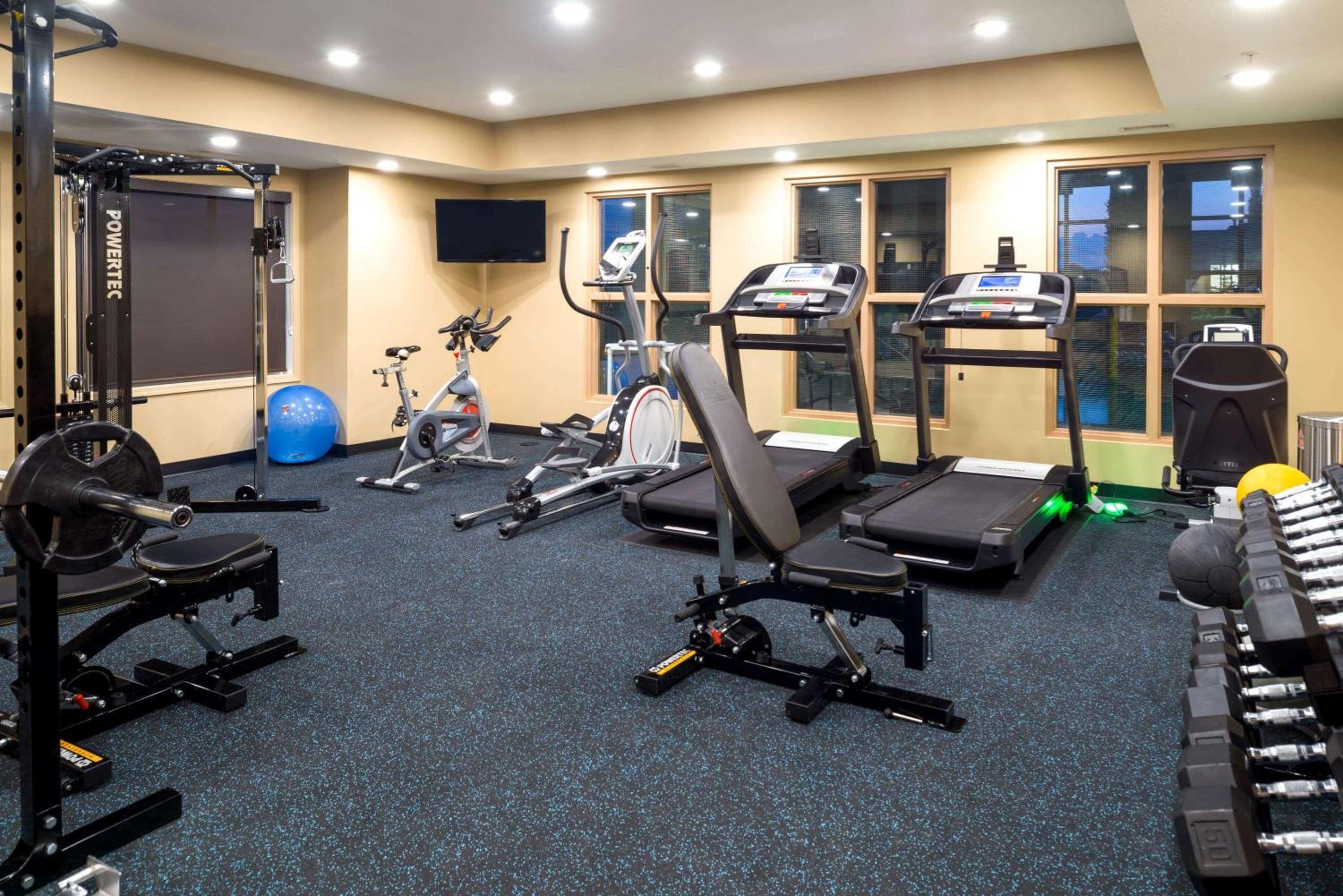 Red Deer Vacations - Microtel Inn  Suites by Wyndham Red Deer - Property Image 3