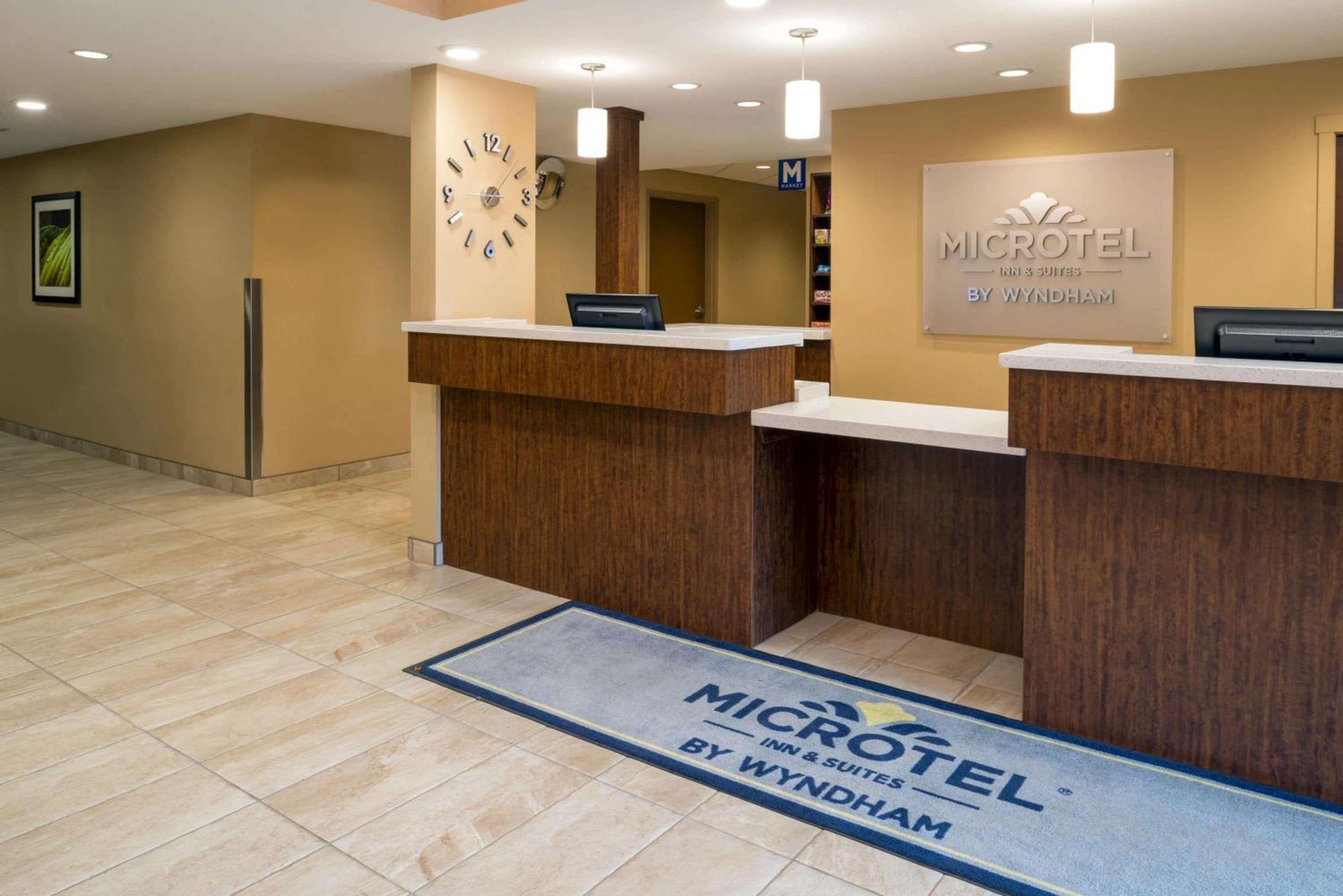 Red Deer Vacations - Microtel Inn  Suites by Wyndham Red Deer - Property Image 8