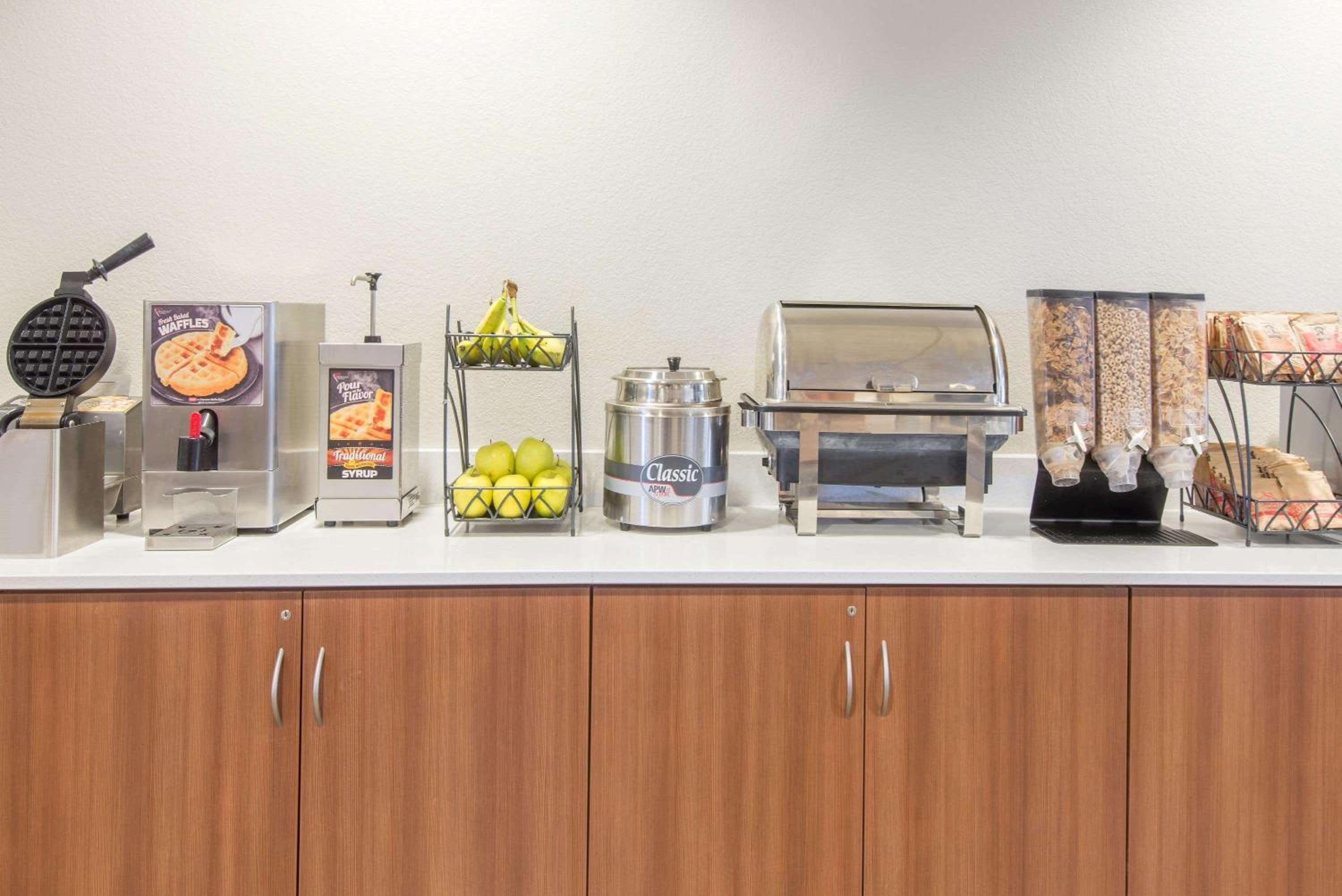 Microtel Inn & Suites by Wyndham Cadiz