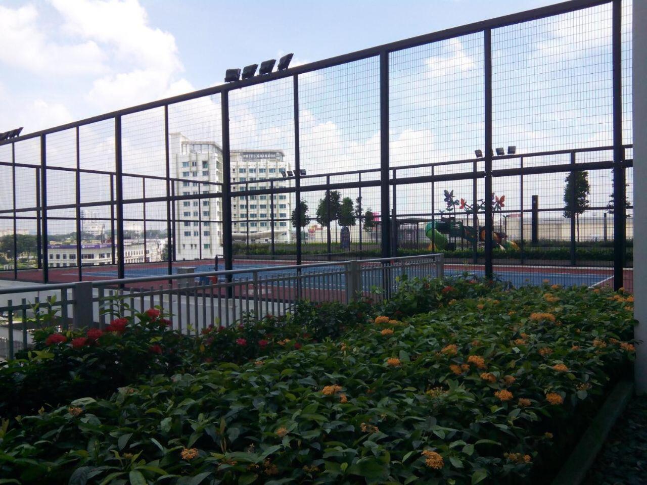 Sky Loft Premium Bukit Indah with Garden View & Nflix HBO A30