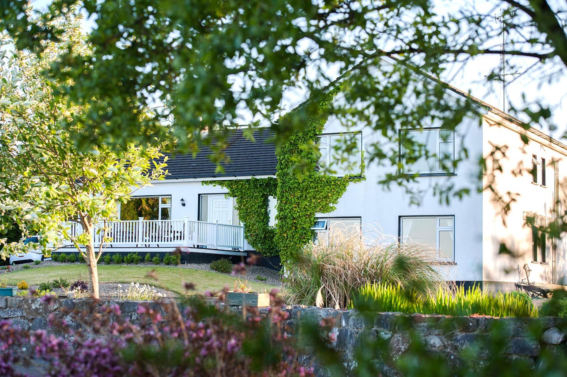 The Waterfront House Country Home