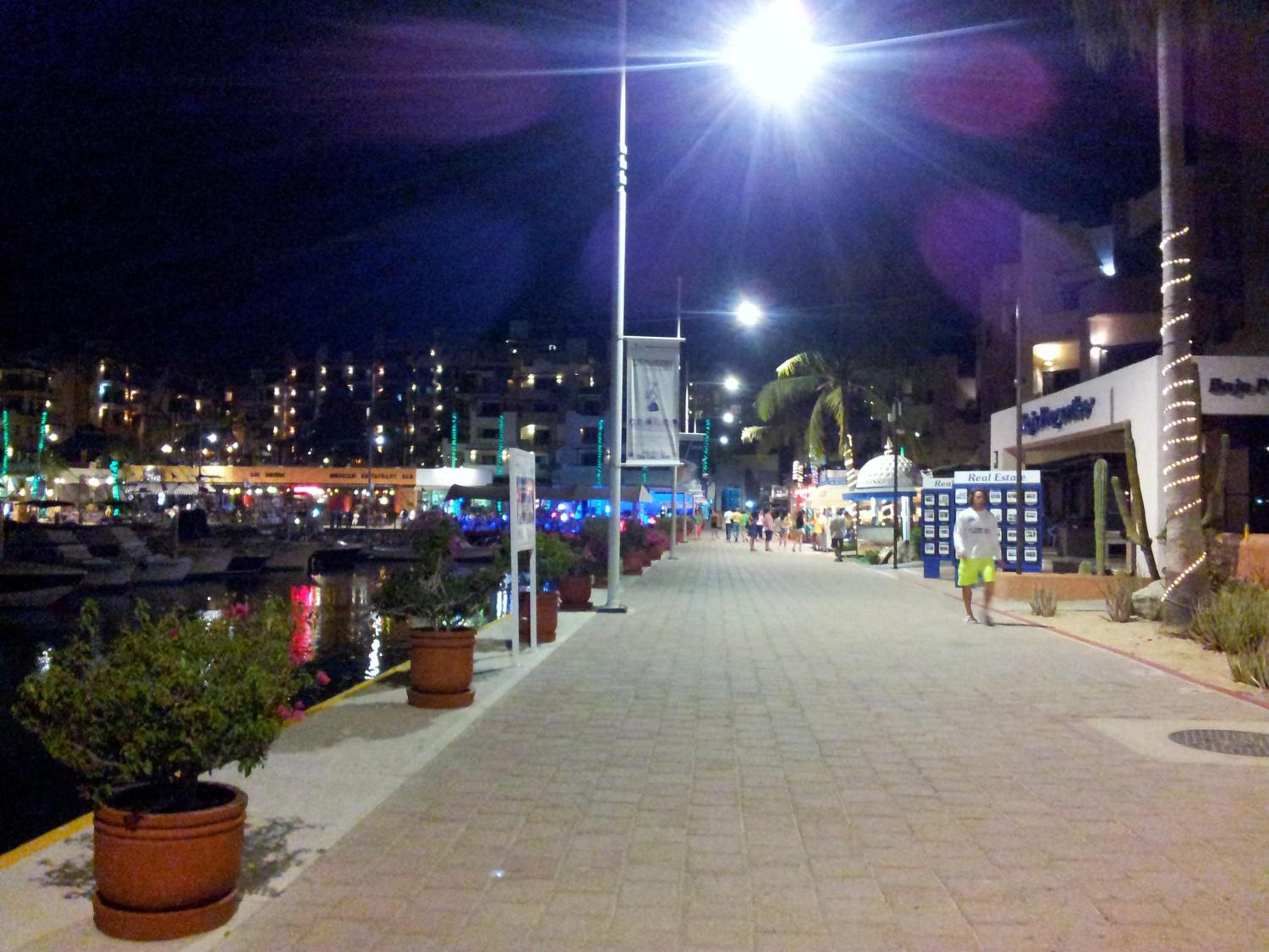 Marina Cabo Plaza Town & Beach Condos view 4
