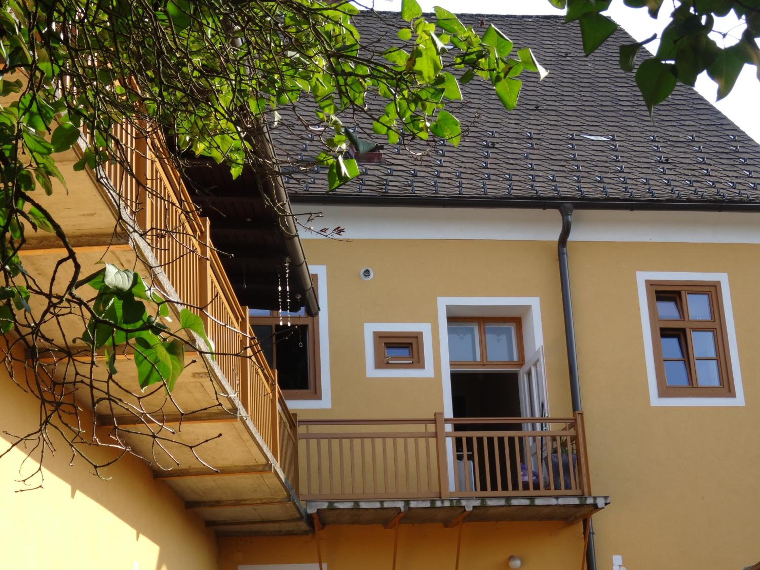 Photo 33