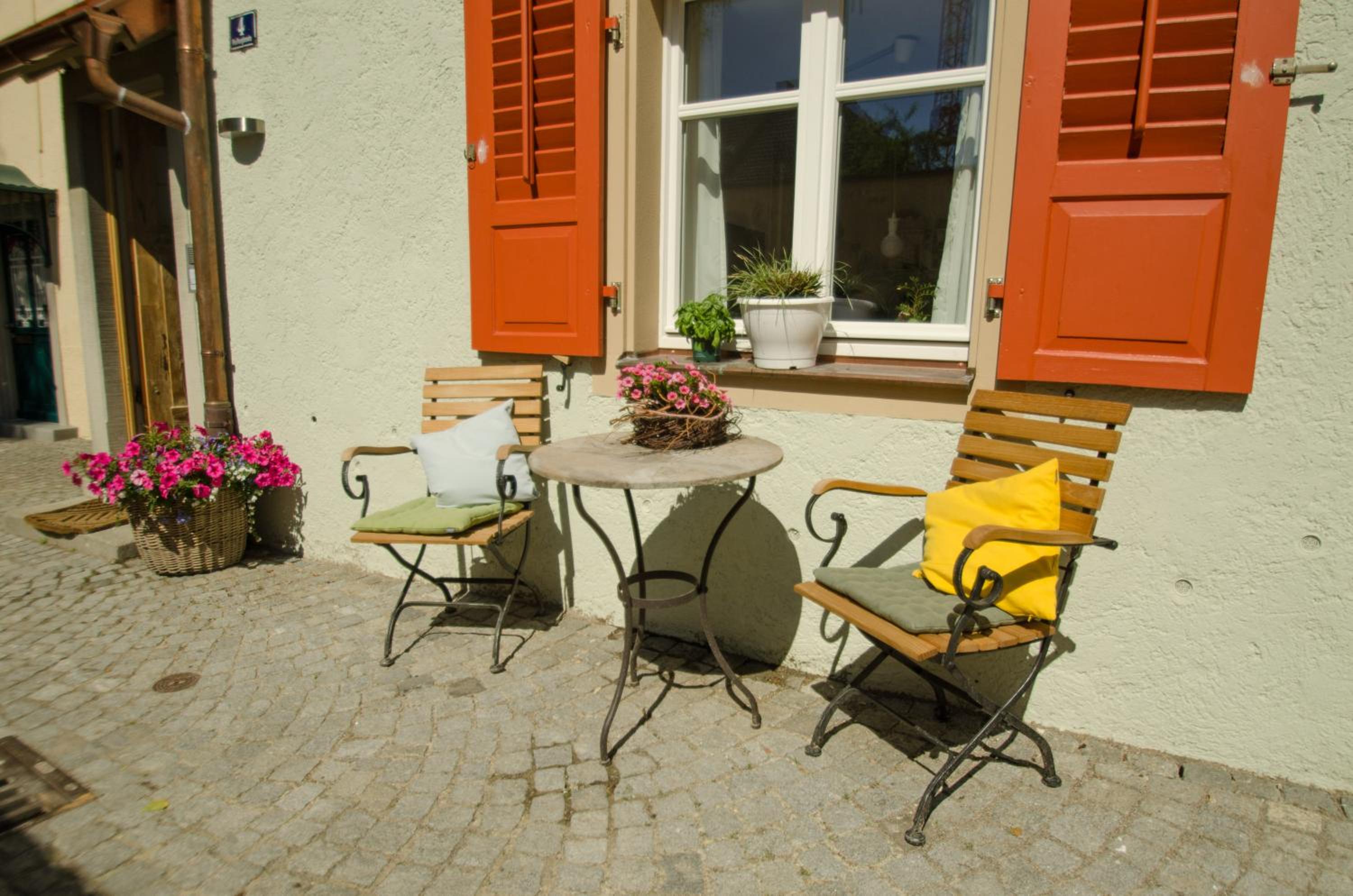 Feriendomizil "Zum Grauen Wolf" - Exklusive Ferienwohnungen im Herzen der Insel Lindau view 3