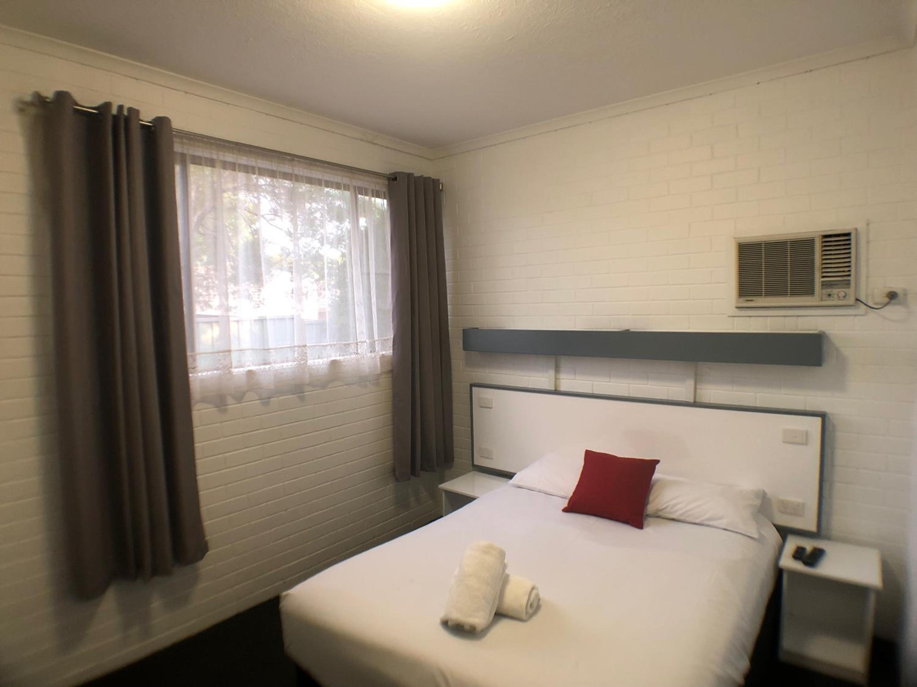Allan Cunningham Motel