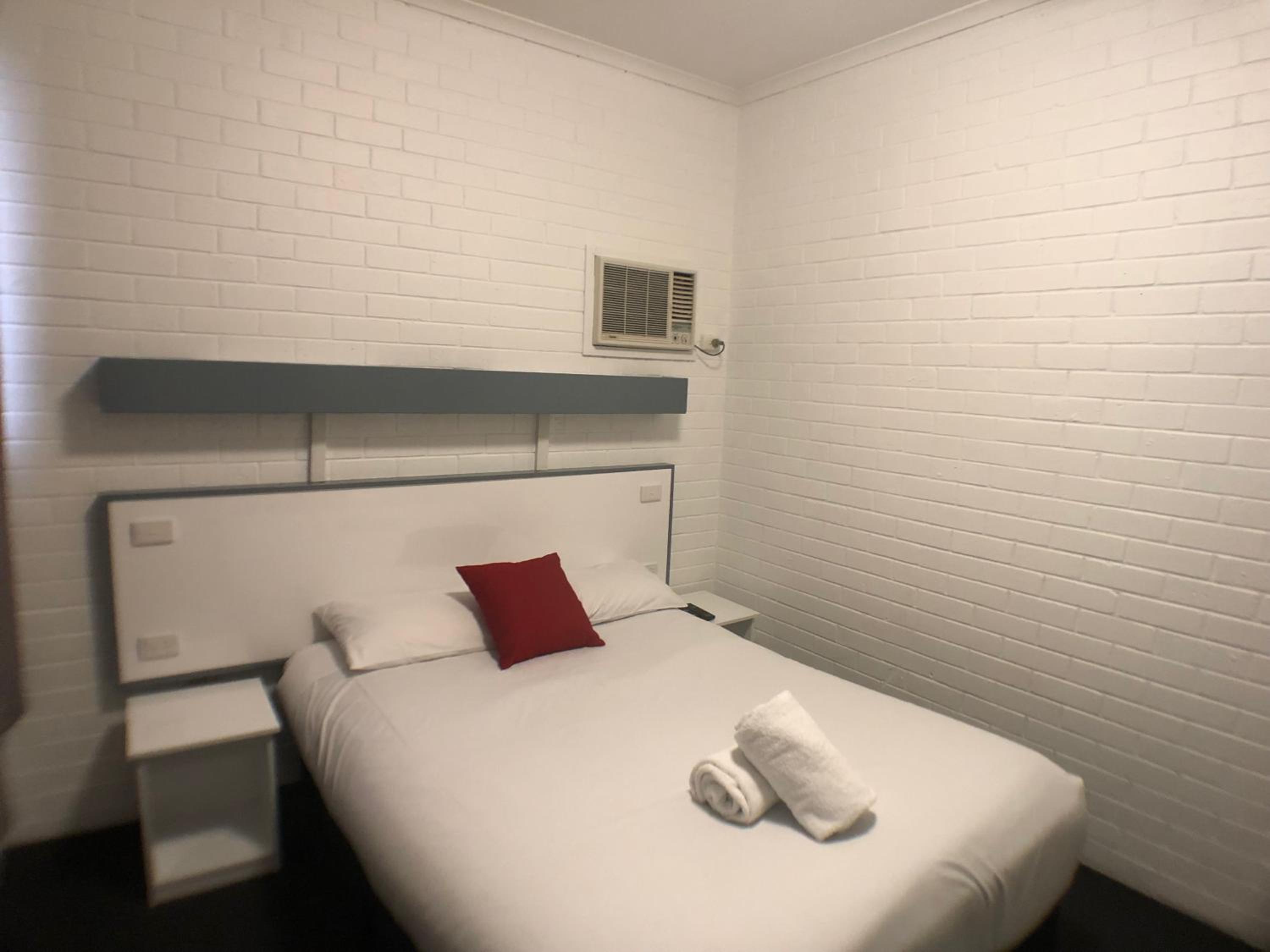 Allan Cunningham Motel